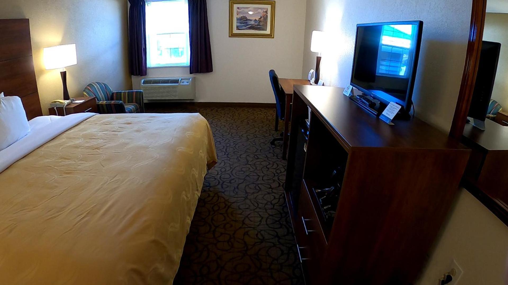 Quality Inn & Suites Manistique photo 11