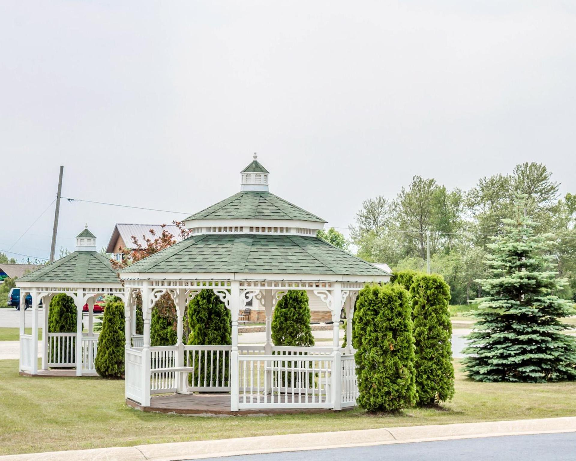 Quality Inn & Suites Manistique photo 7