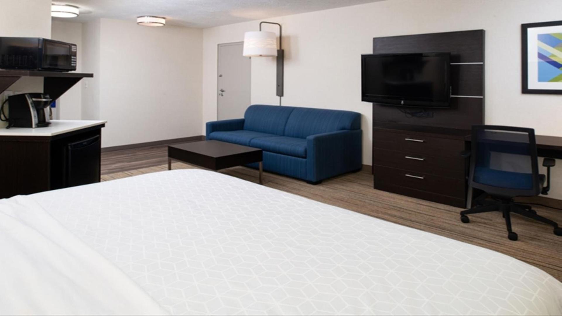 Holiday Inn Express Cincinnati West by IHG photo 43