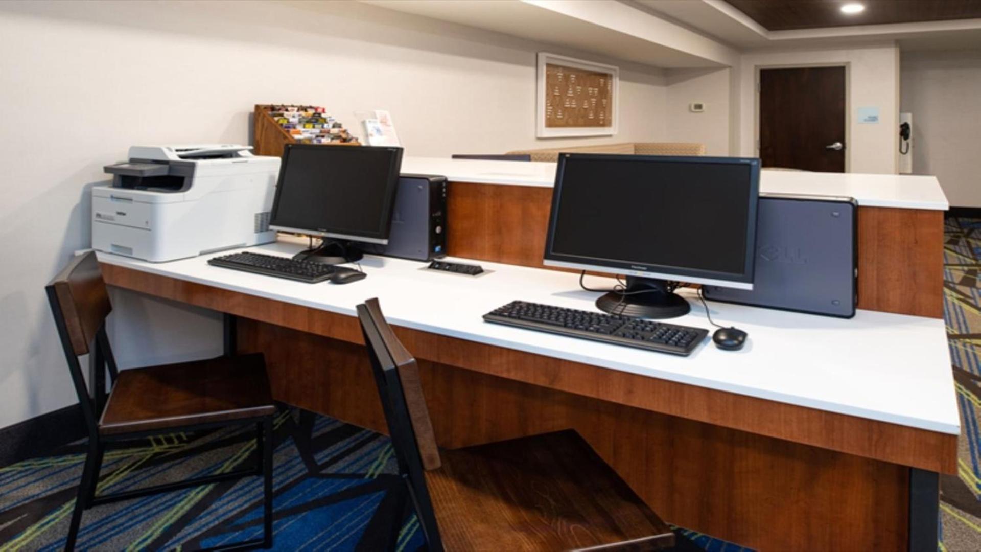Holiday Inn Express Cincinnati West by IHG photo 60