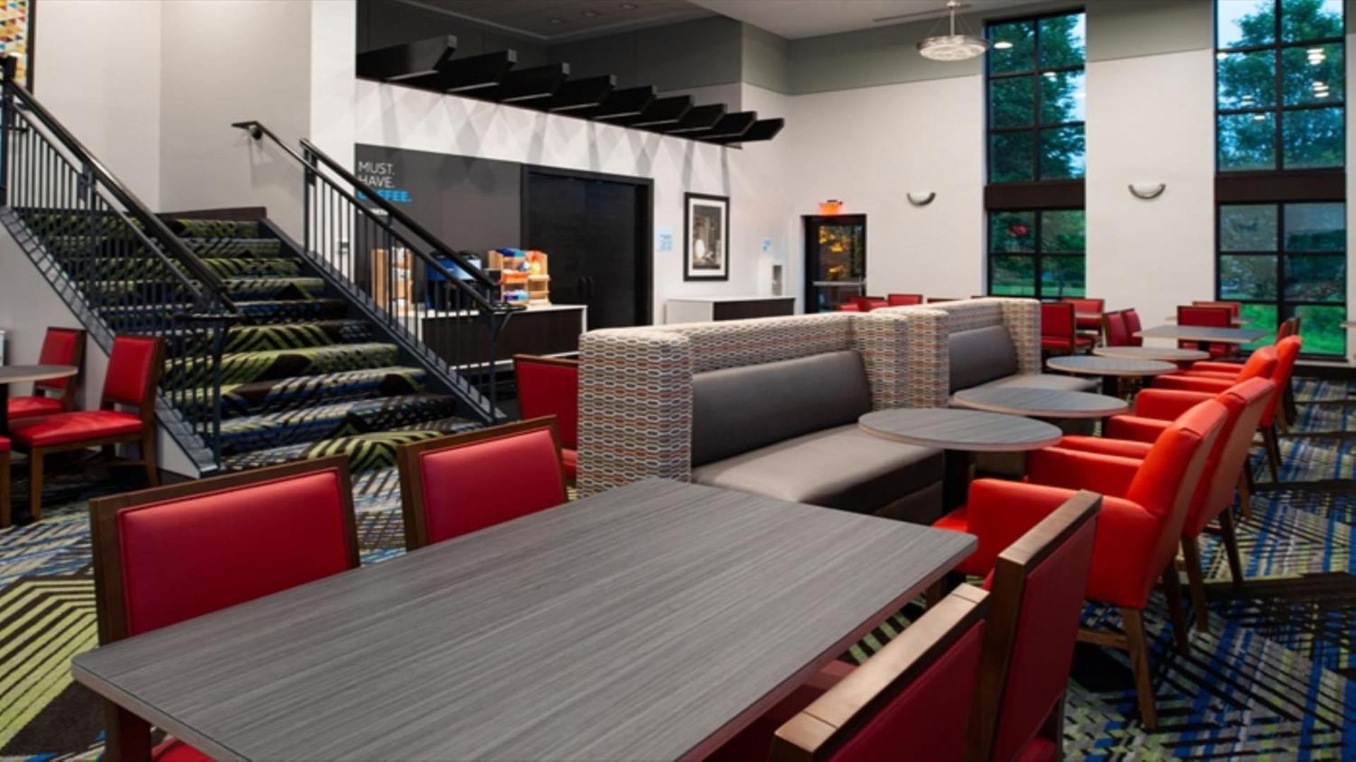 Holiday Inn Express Cincinnati West by IHG photo 49