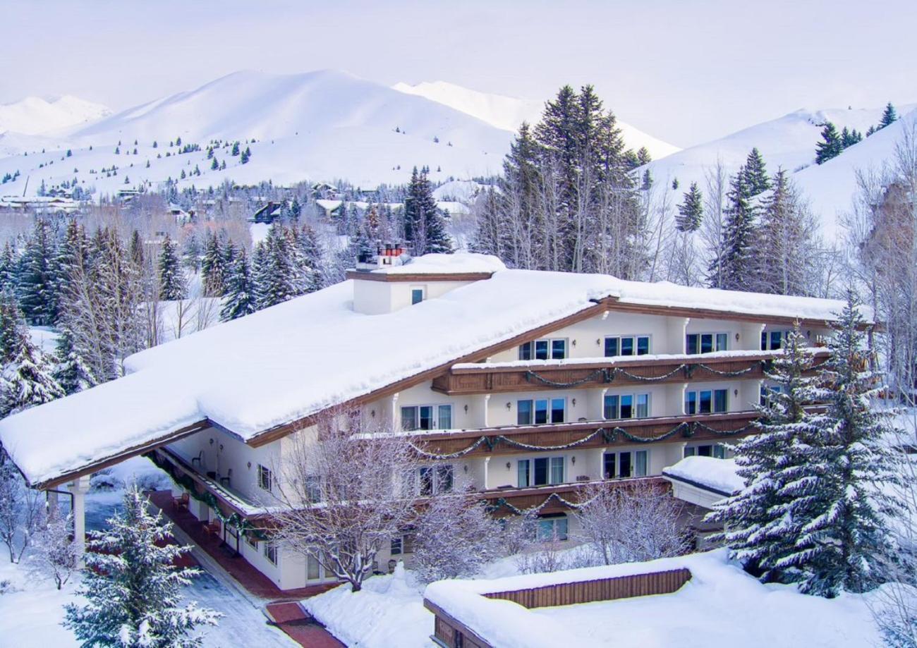 Knob Hill Inn photo 35