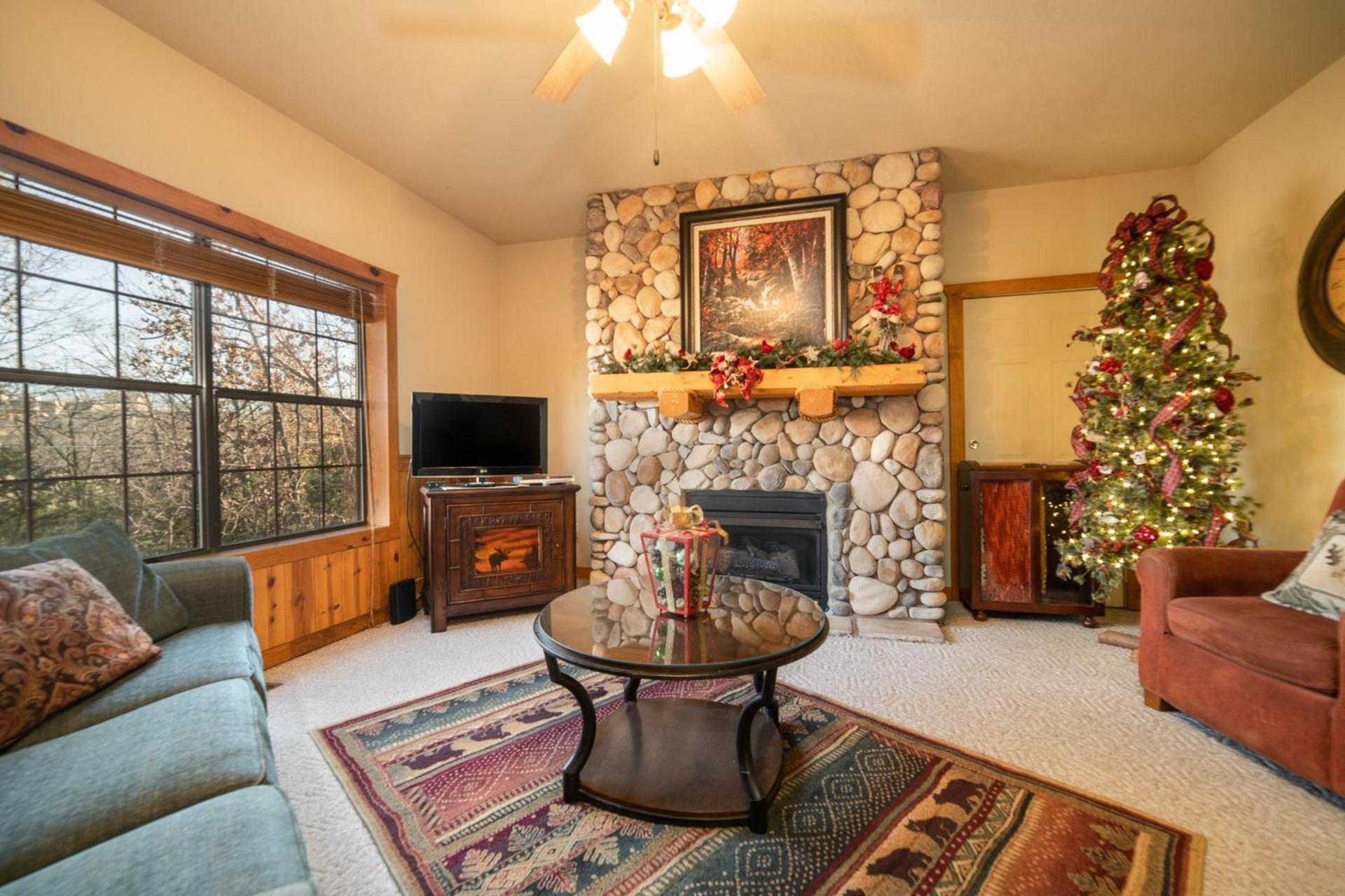 Cabins at Grand Mountain photo 30