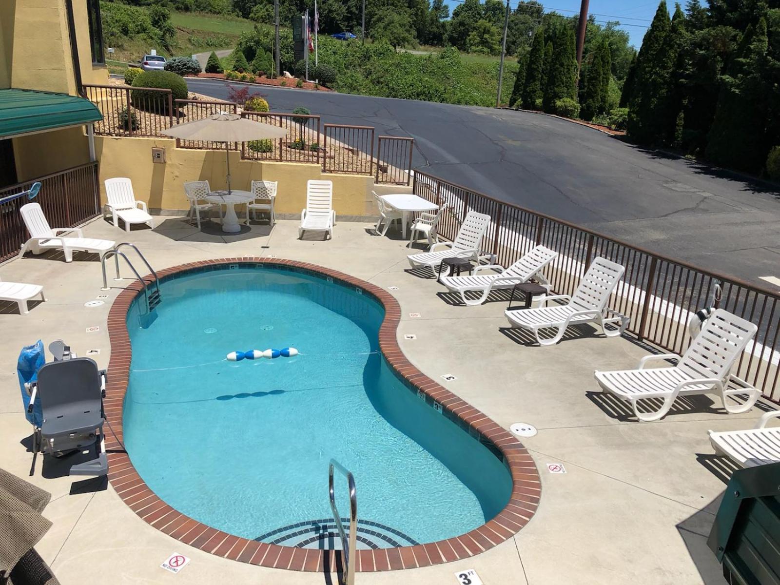 Quality Inn Hillsville photo 33