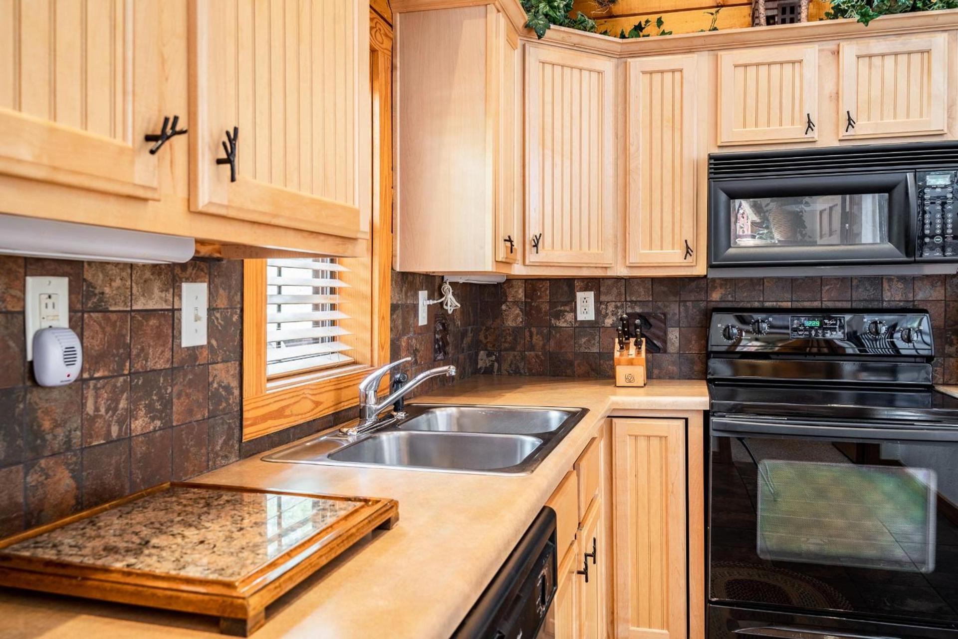 Cabins at Grand Mountain photo 9