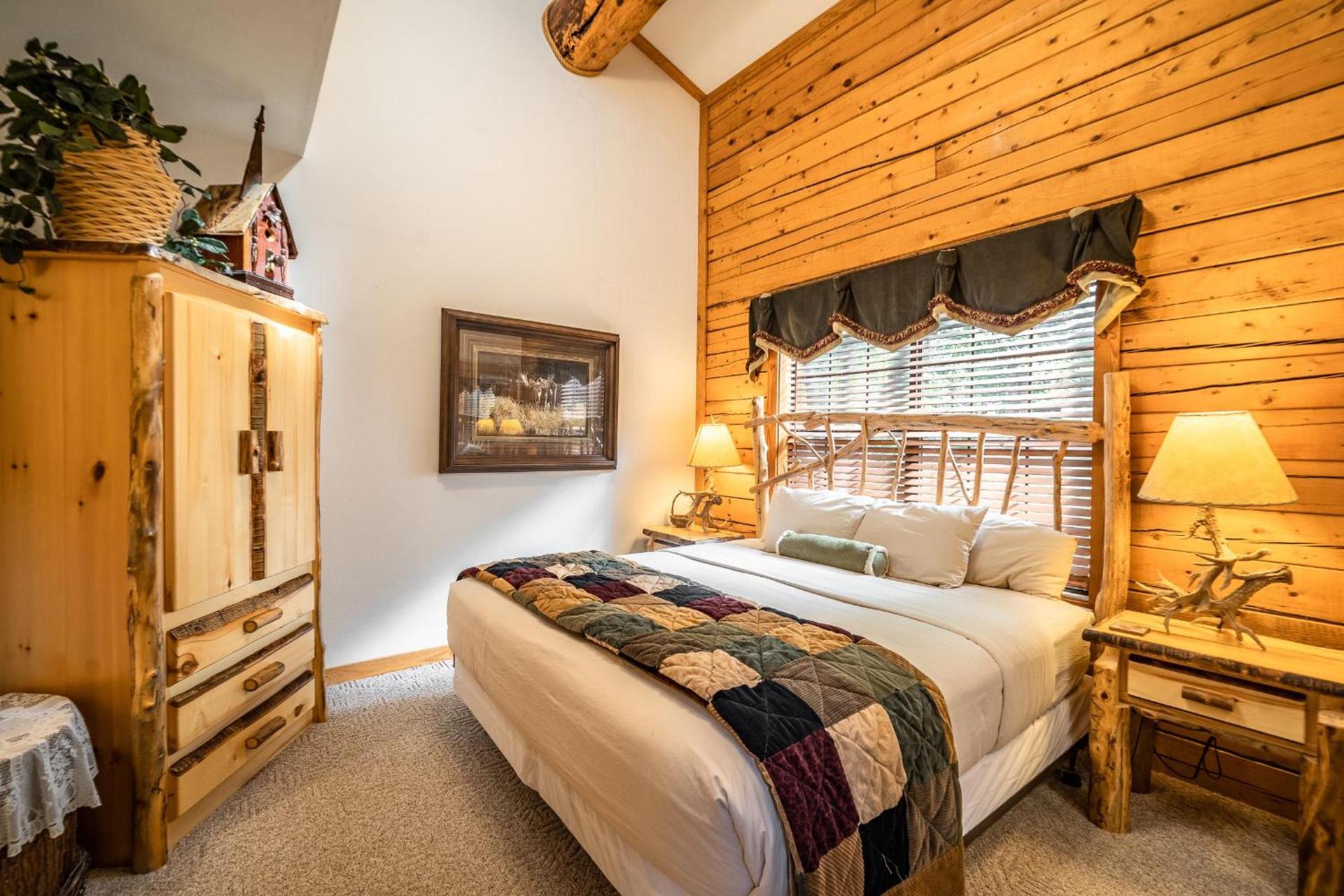 Cabins at Grand Mountain photo 10