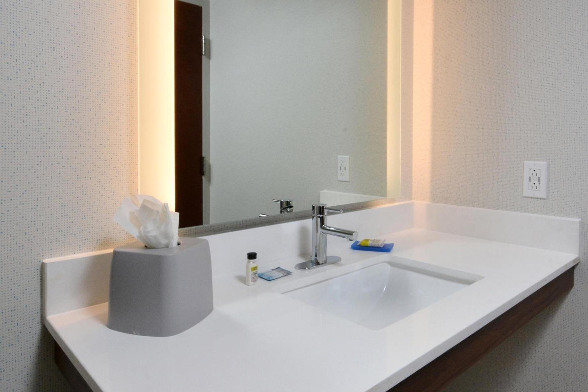 Holiday Inn Express Durham by IHG photo 14