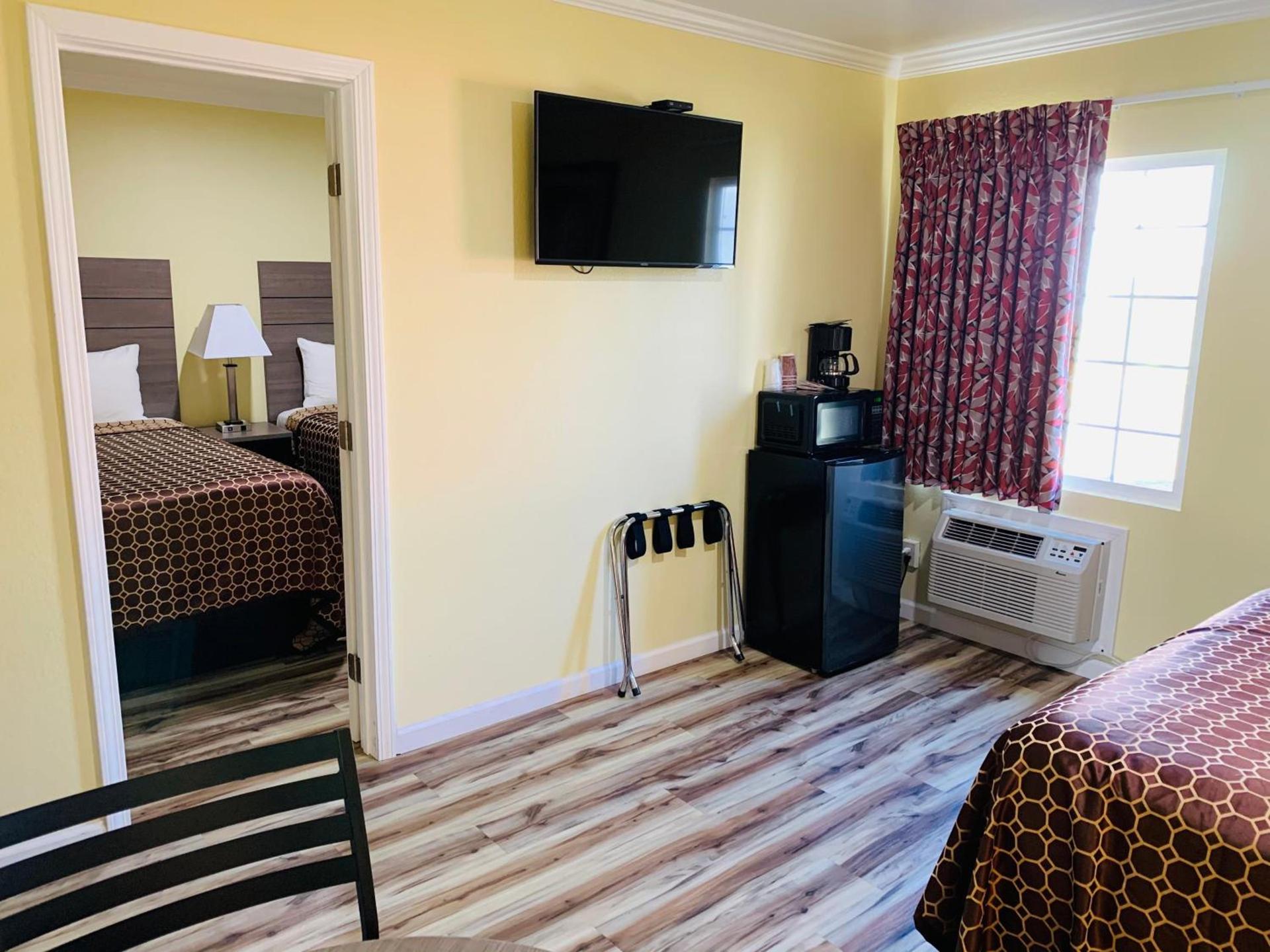 Central Coast Inn photo 18