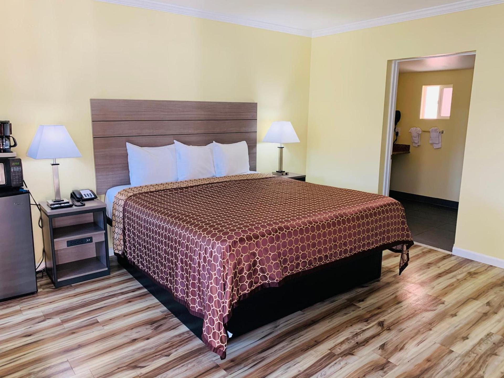Central Coast Inn photo 15