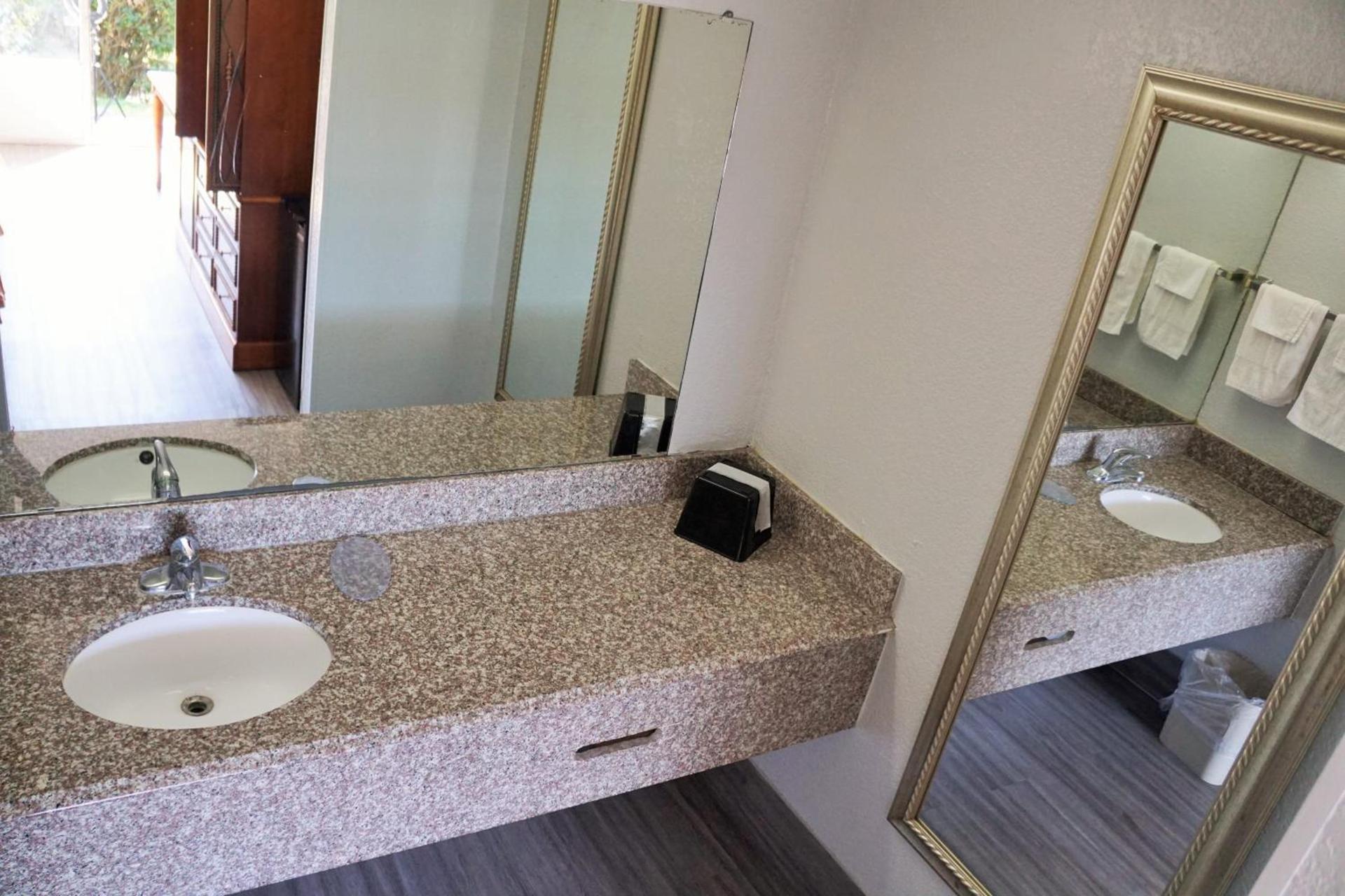 Hotel Elev8 photo 6