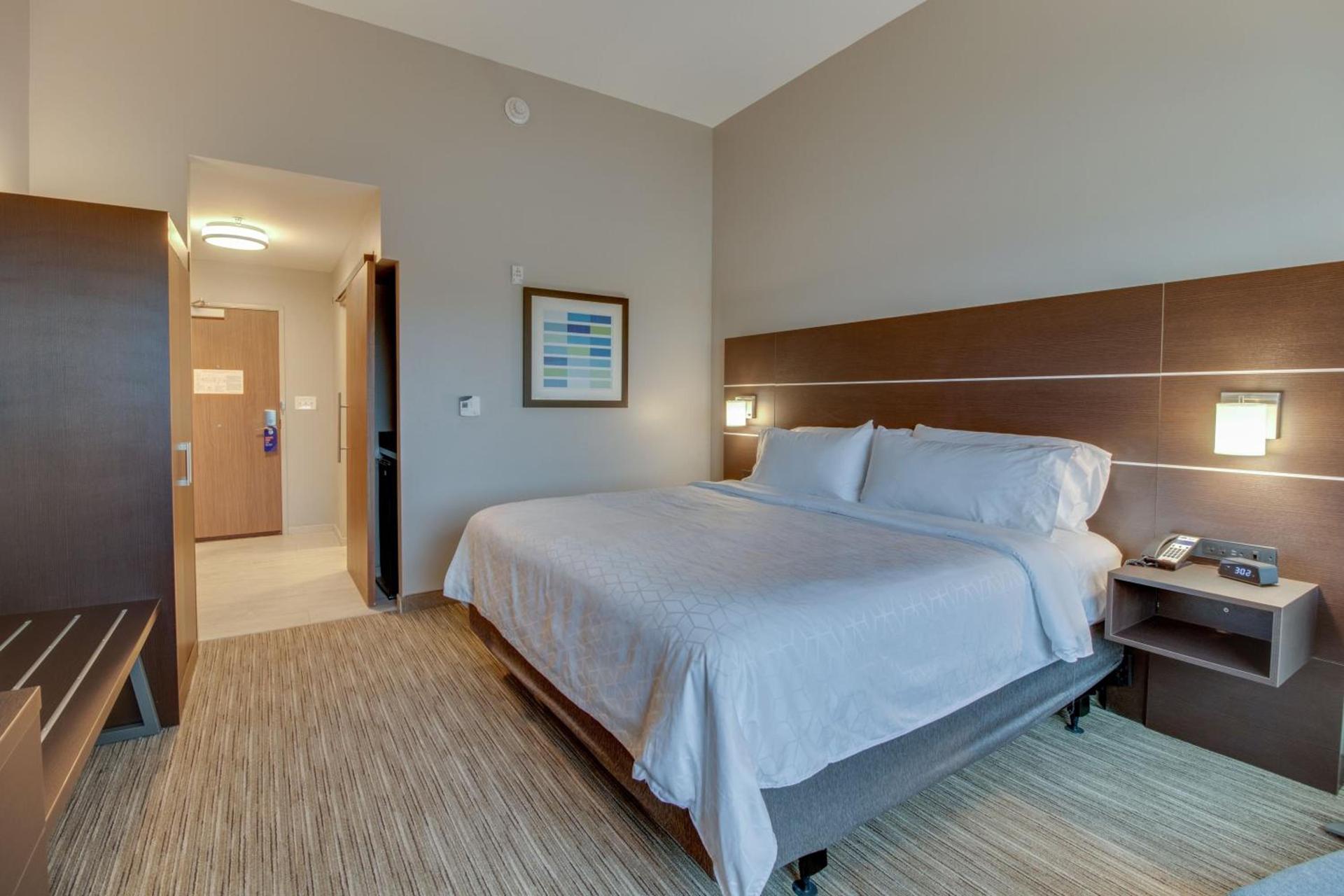 Holiday Inn Express & Suites - Union City by IHG photo 50