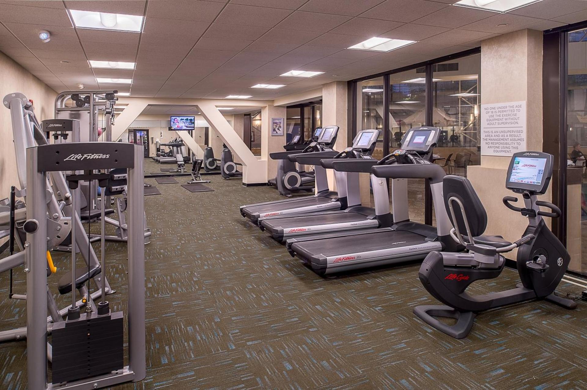 Crowne Plaza Hotel St. Louis Airport by IHG photo 13