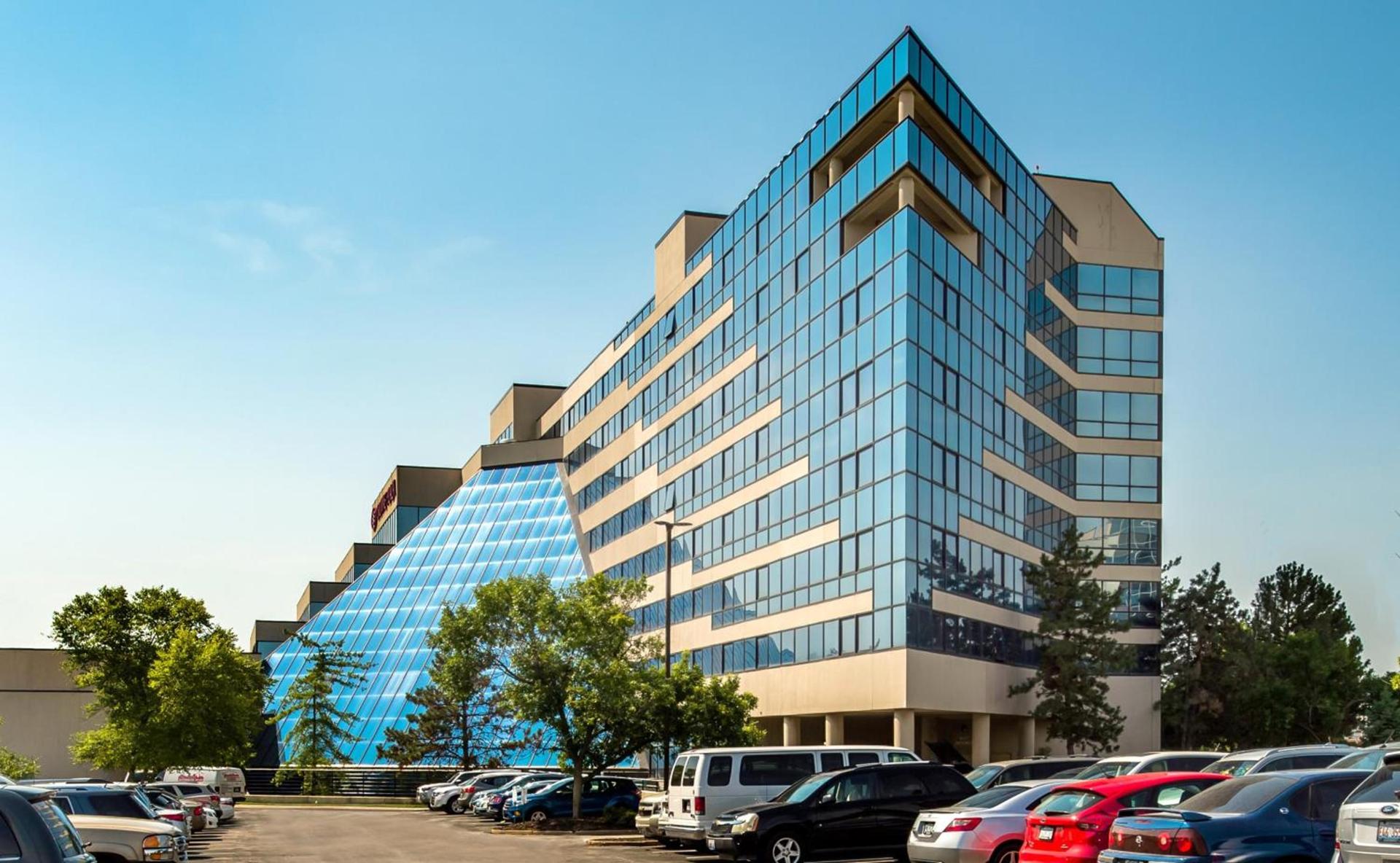 Crowne Plaza Hotel St. Louis Airport by IHG photo 2