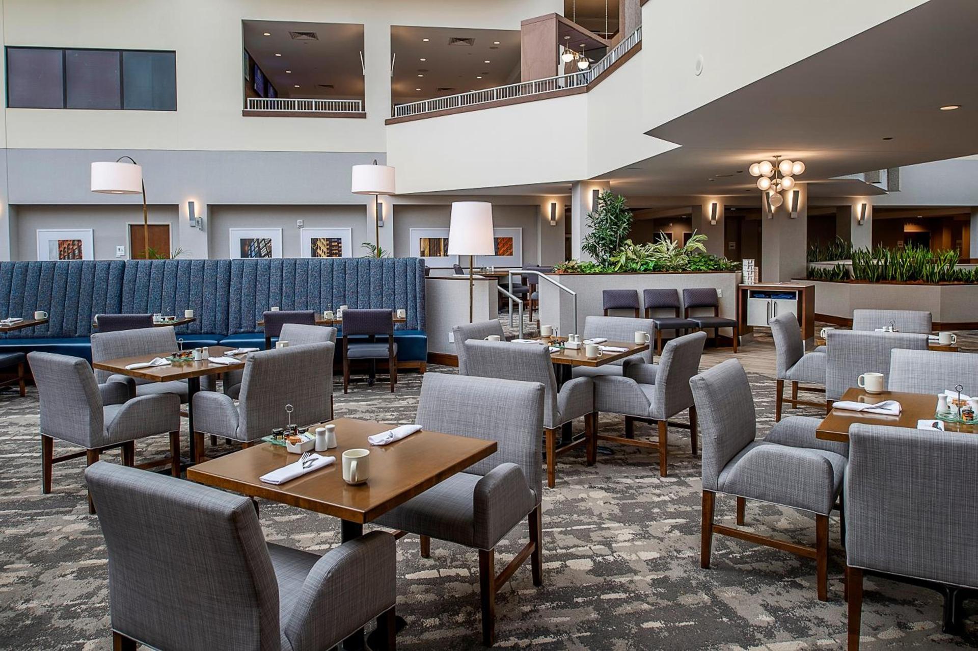 Crowne Plaza Hotel St. Louis Airport by IHG photo 16
