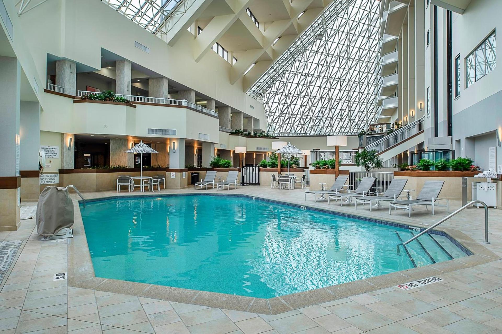 Crowne Plaza Hotel St. Louis Airport by IHG photo 10