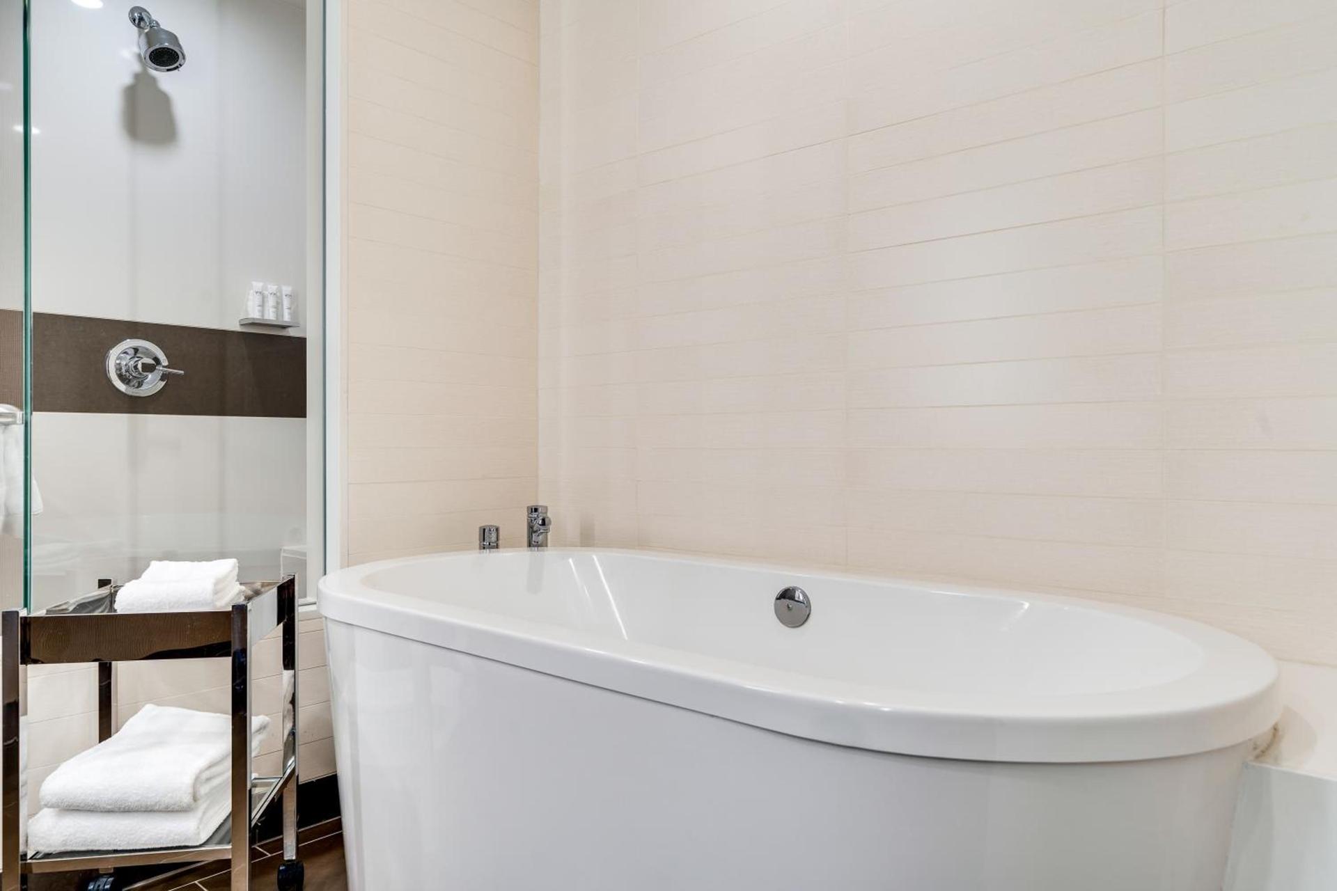Jet Luxury at The Vdara photo 15