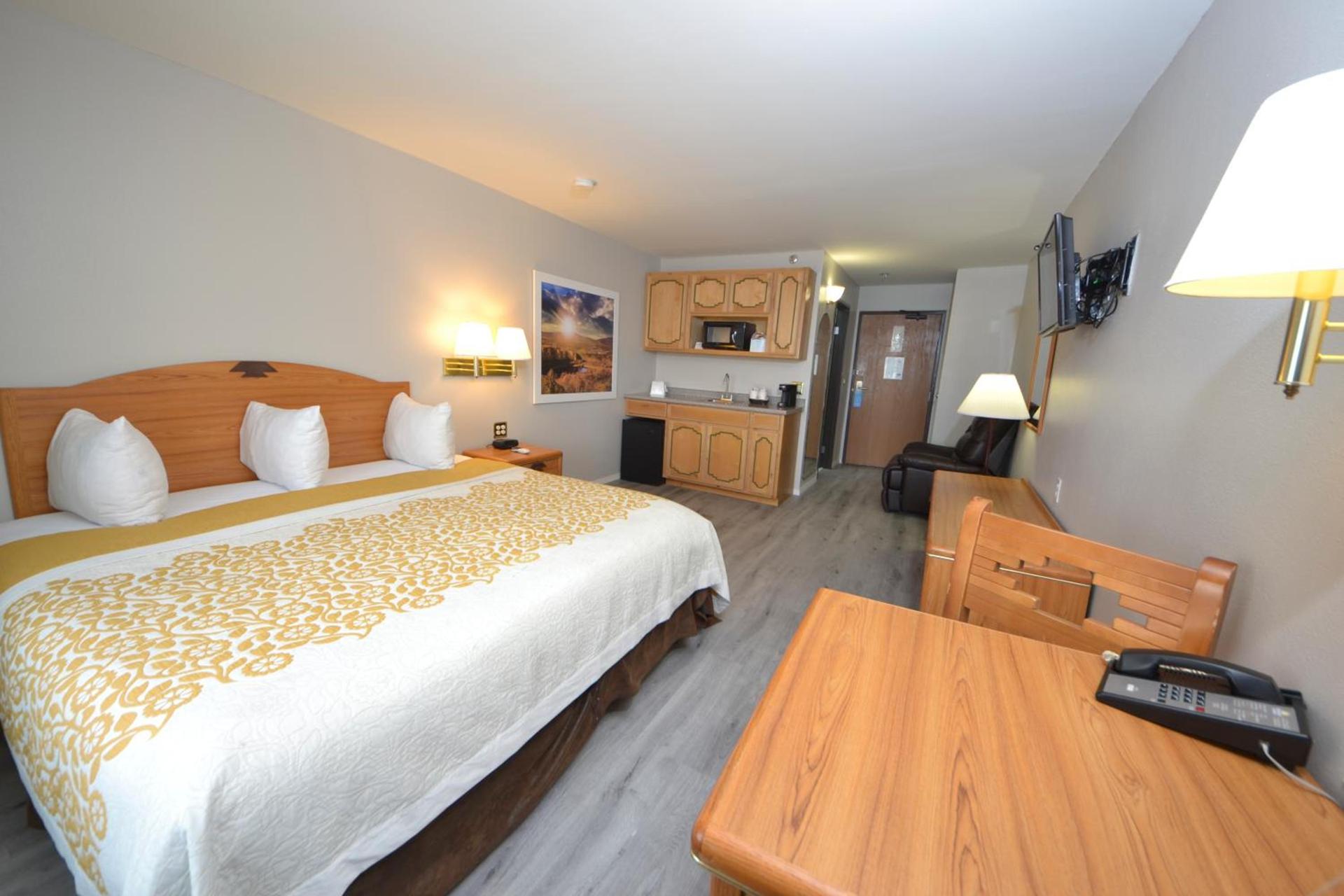 Days Inn & Suites by Wyndham Airport Albuquerque photo 32