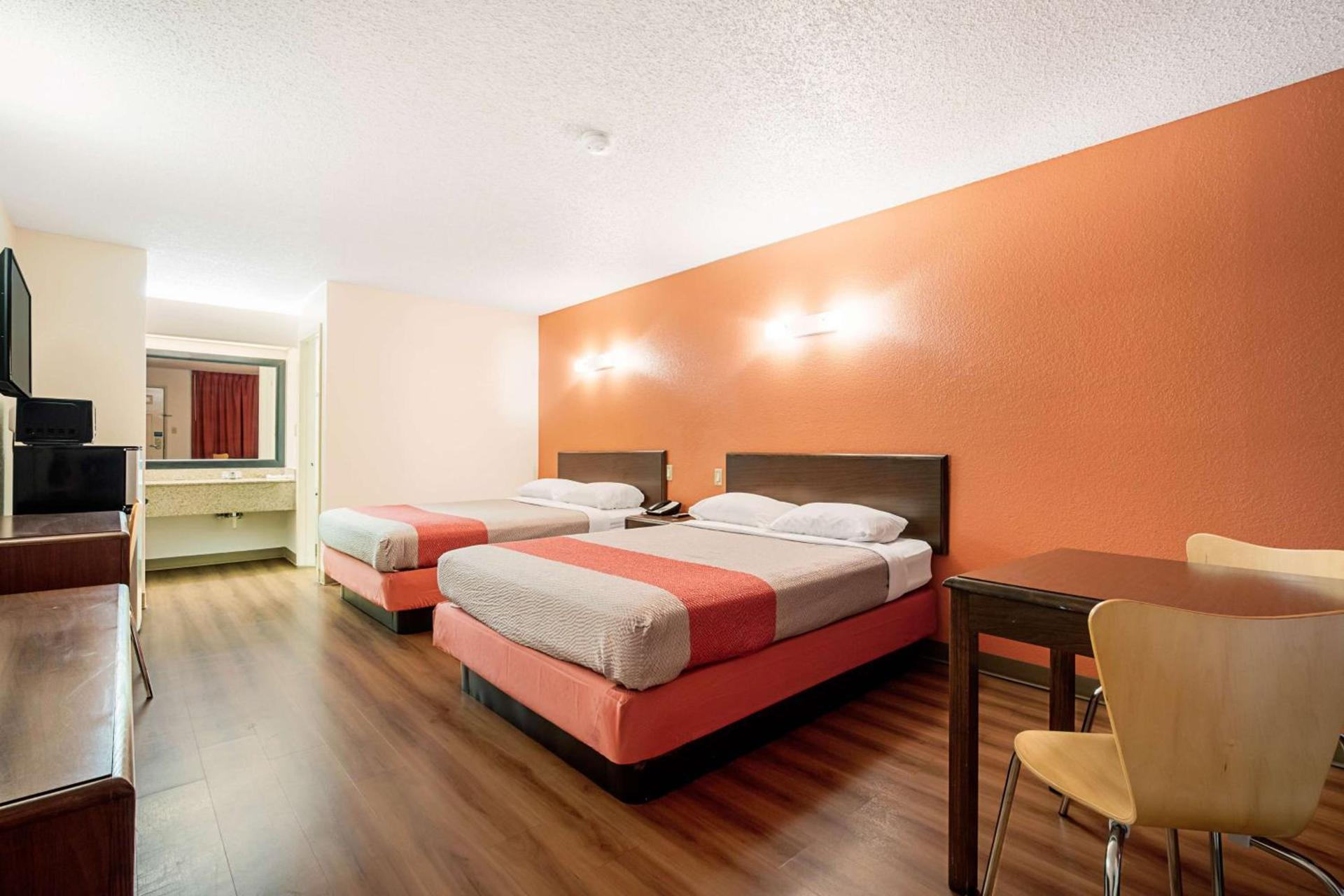 Motel 6-Covington, TN photo 15