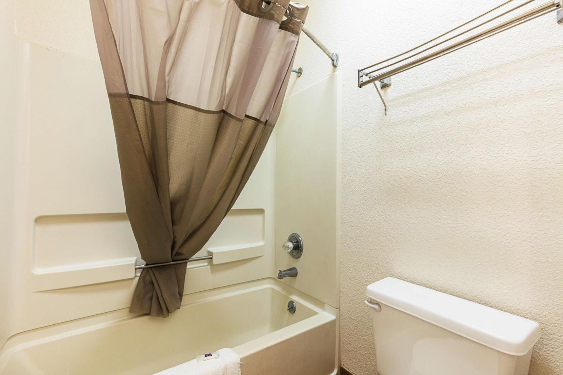 Motel 6-Covington, TN photo 22