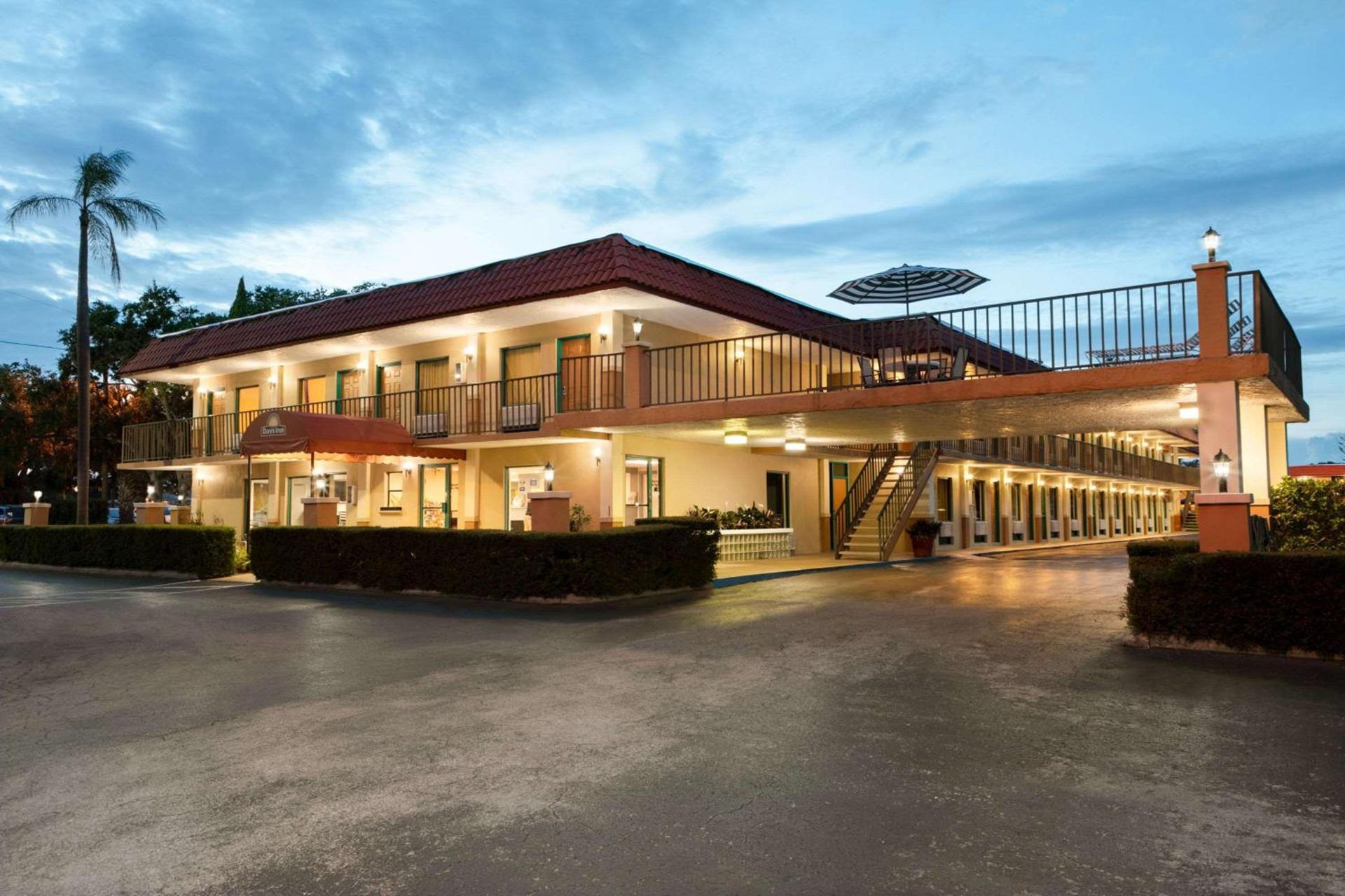 Days Inn by Wyndham Clearwater/Central — hotel in Clearwater
