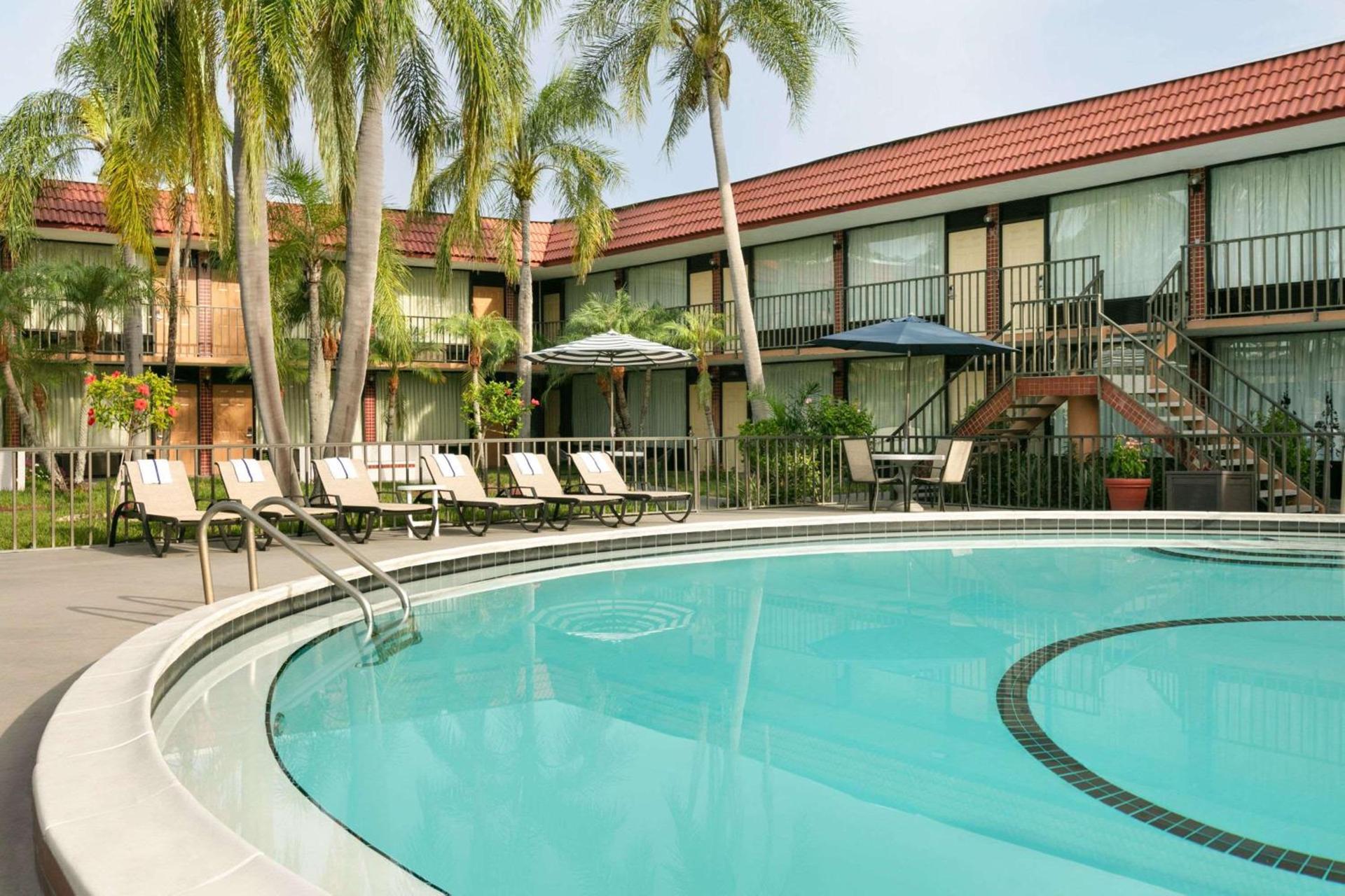 Days Inn by Wyndham Clearwater/Central photo 32