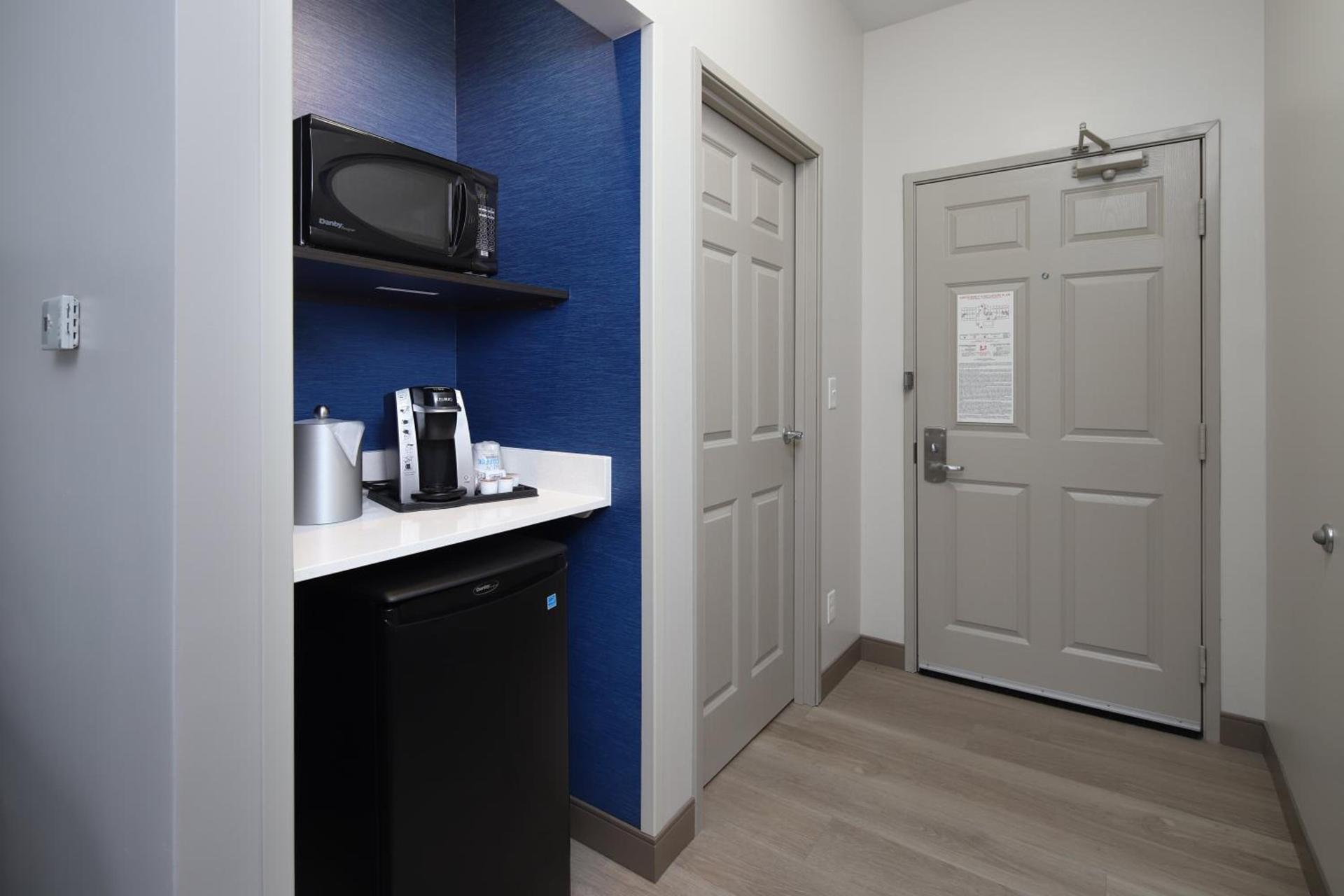 Holiday Inn Express Grand Rapids Southwest by IHG photo 27