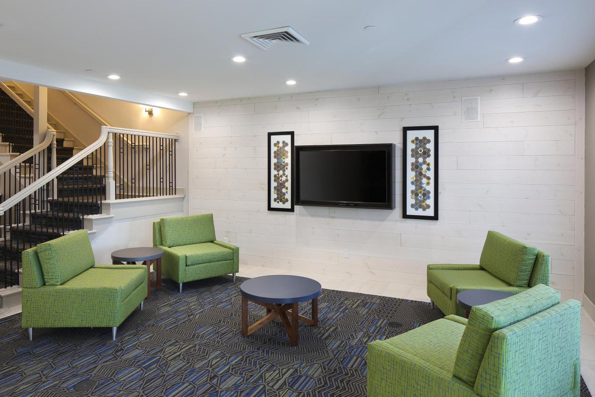 Holiday Inn Express Grand Rapids Southwest by IHG photo 33