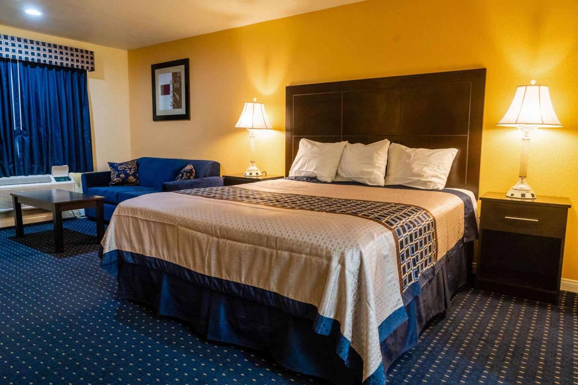 Rodeway Inn & Suites Colton-Riverside photo 8