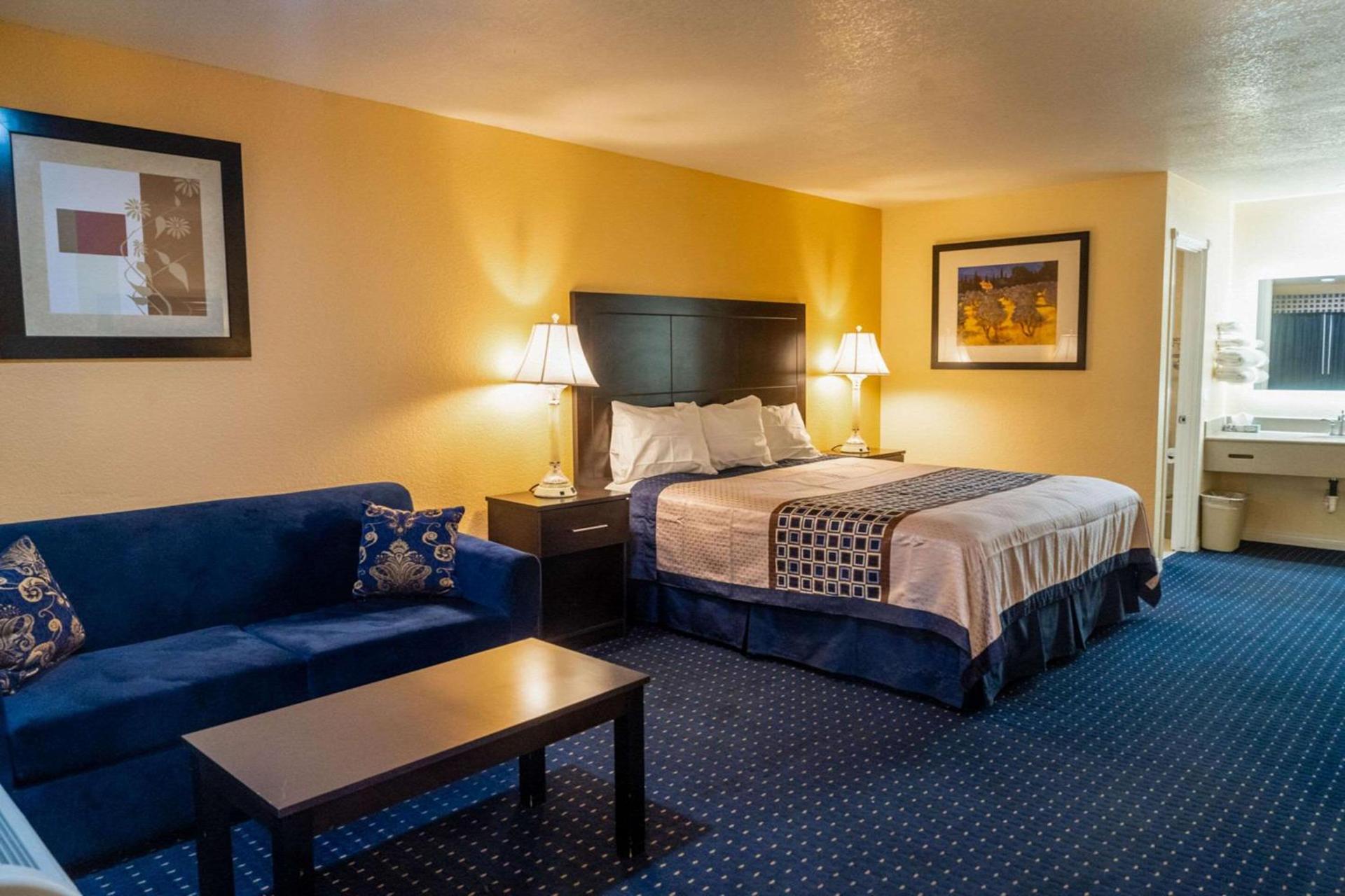 Rodeway Inn & Suites Colton-Riverside photo 9