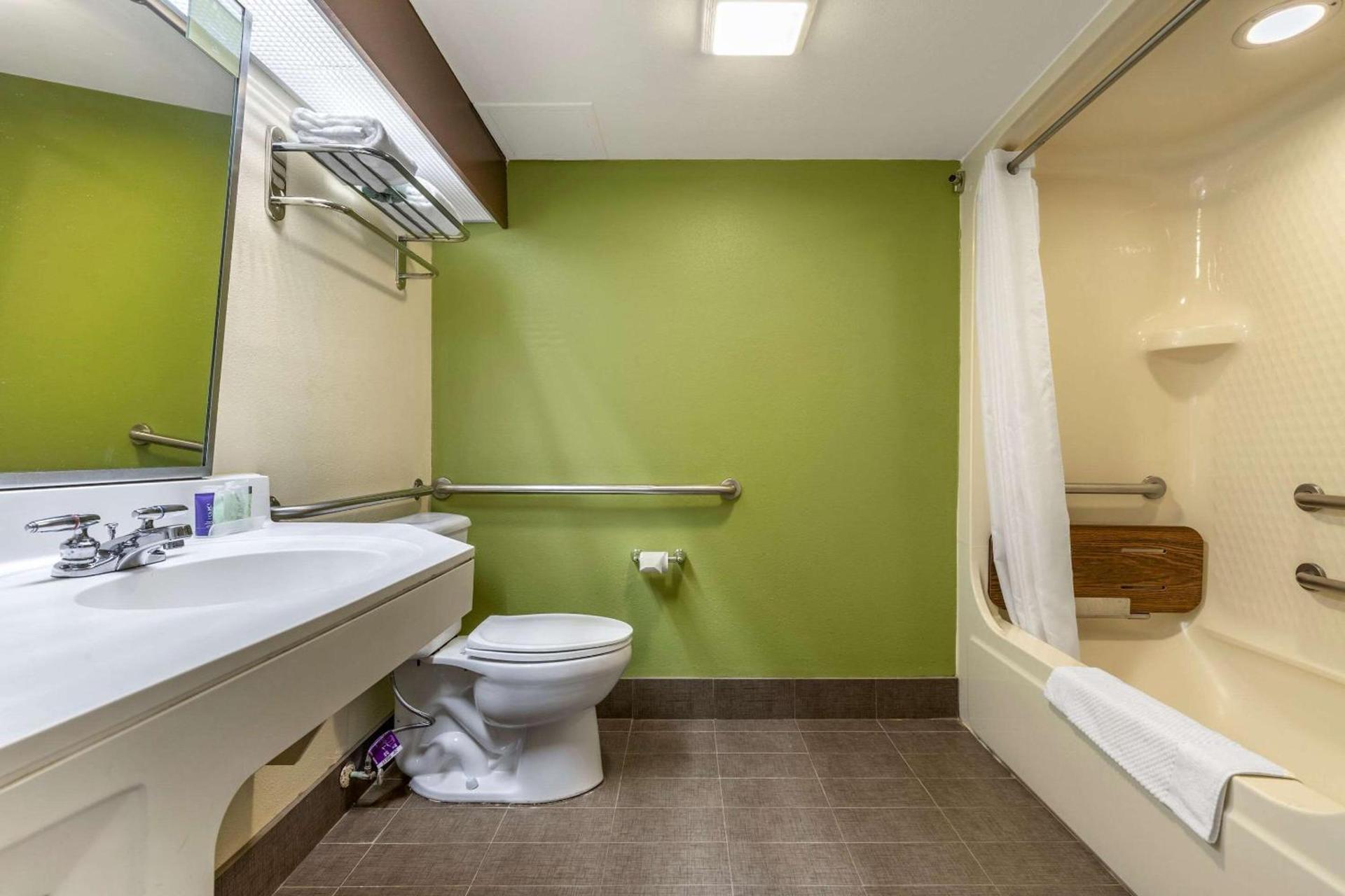 Sleep Inn Matthews-Charlotte photo 9