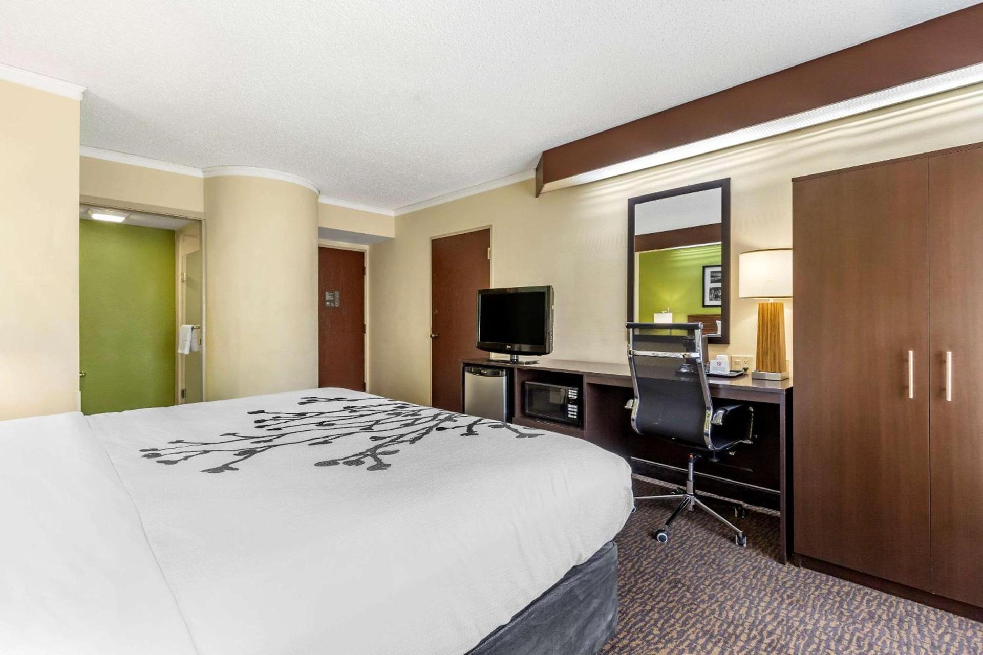Sleep Inn Matthews-Charlotte photo 18
