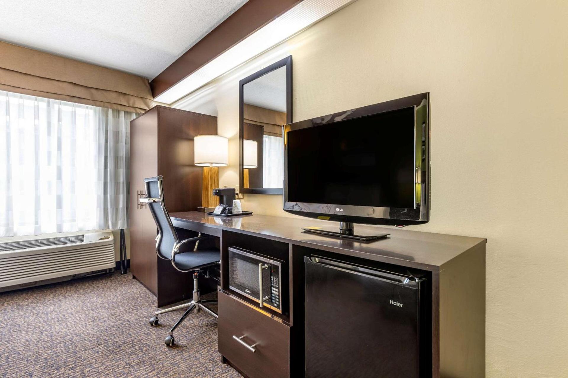 Sleep Inn Matthews-Charlotte photo 26