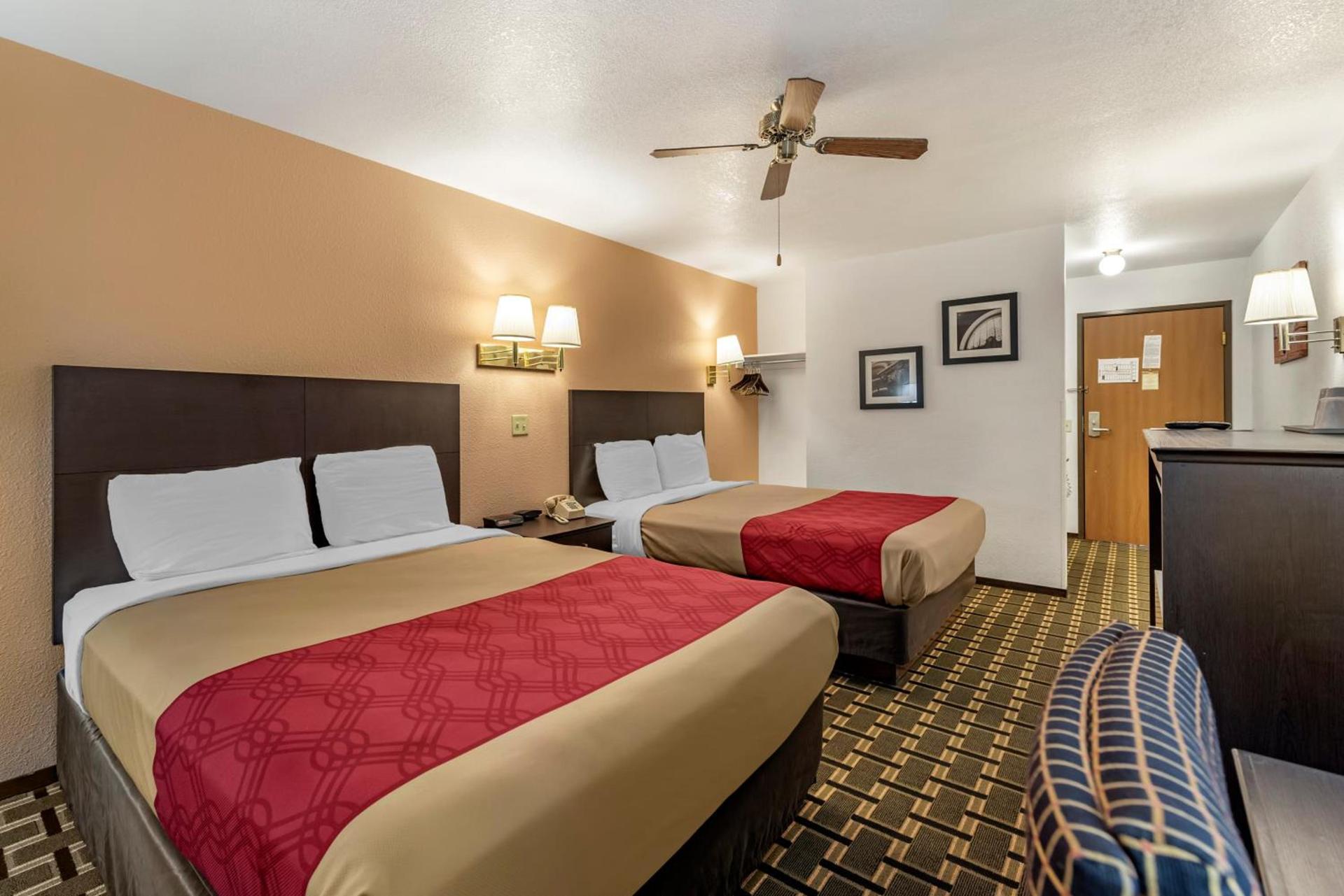 Econo Lodge La Junta photo 10
