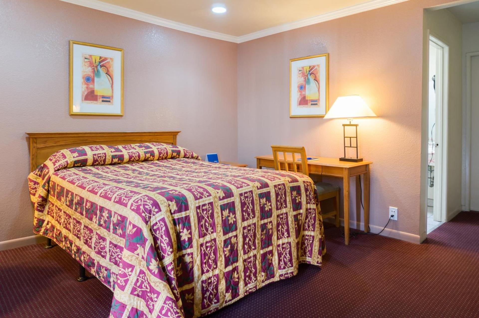 Mission Motel photo 4