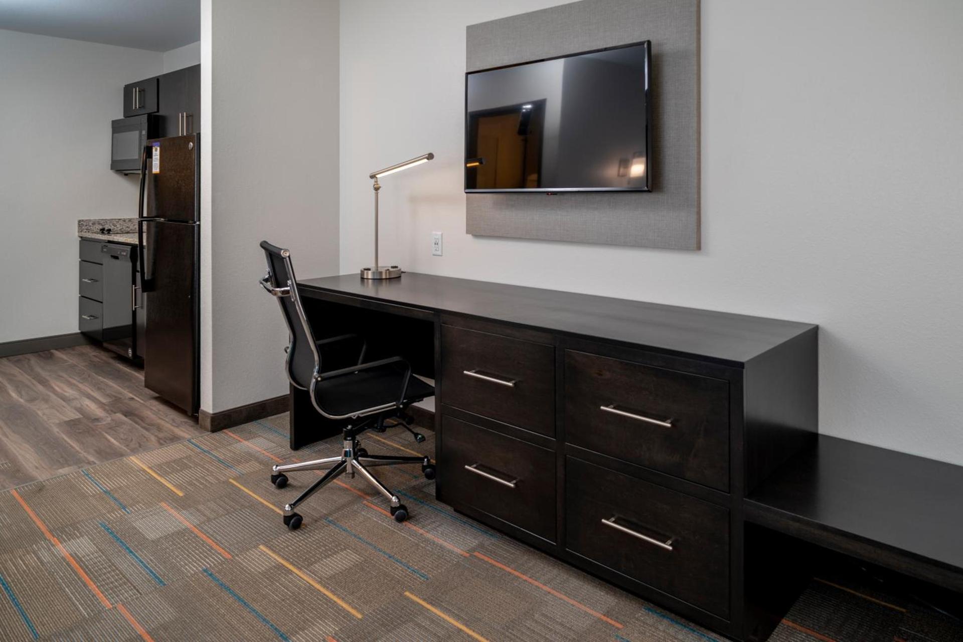 MainStay Suites Winfield-Teays Valley photo 38