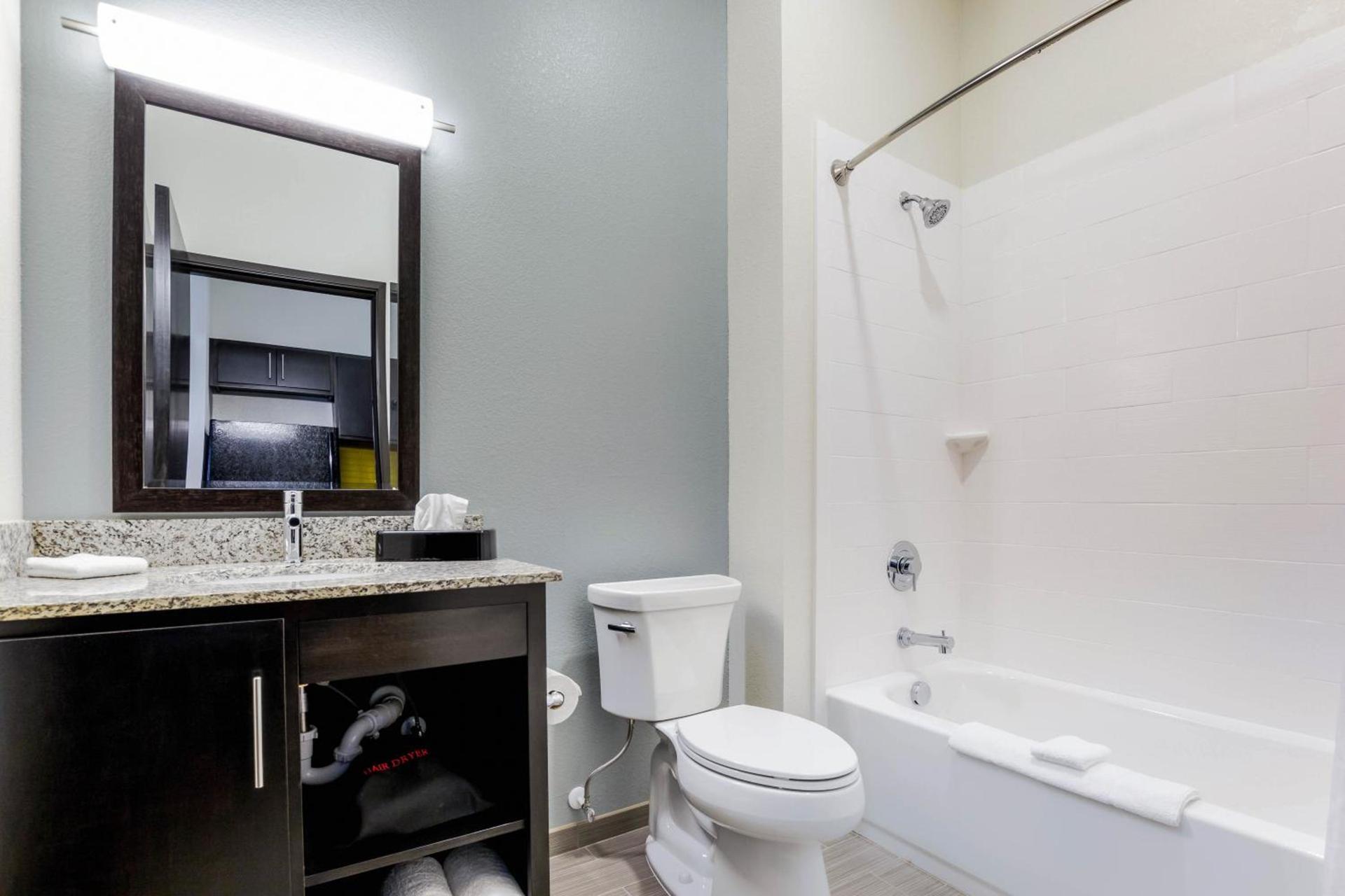 MainStay Suites Winfield-Teays Valley photo 36