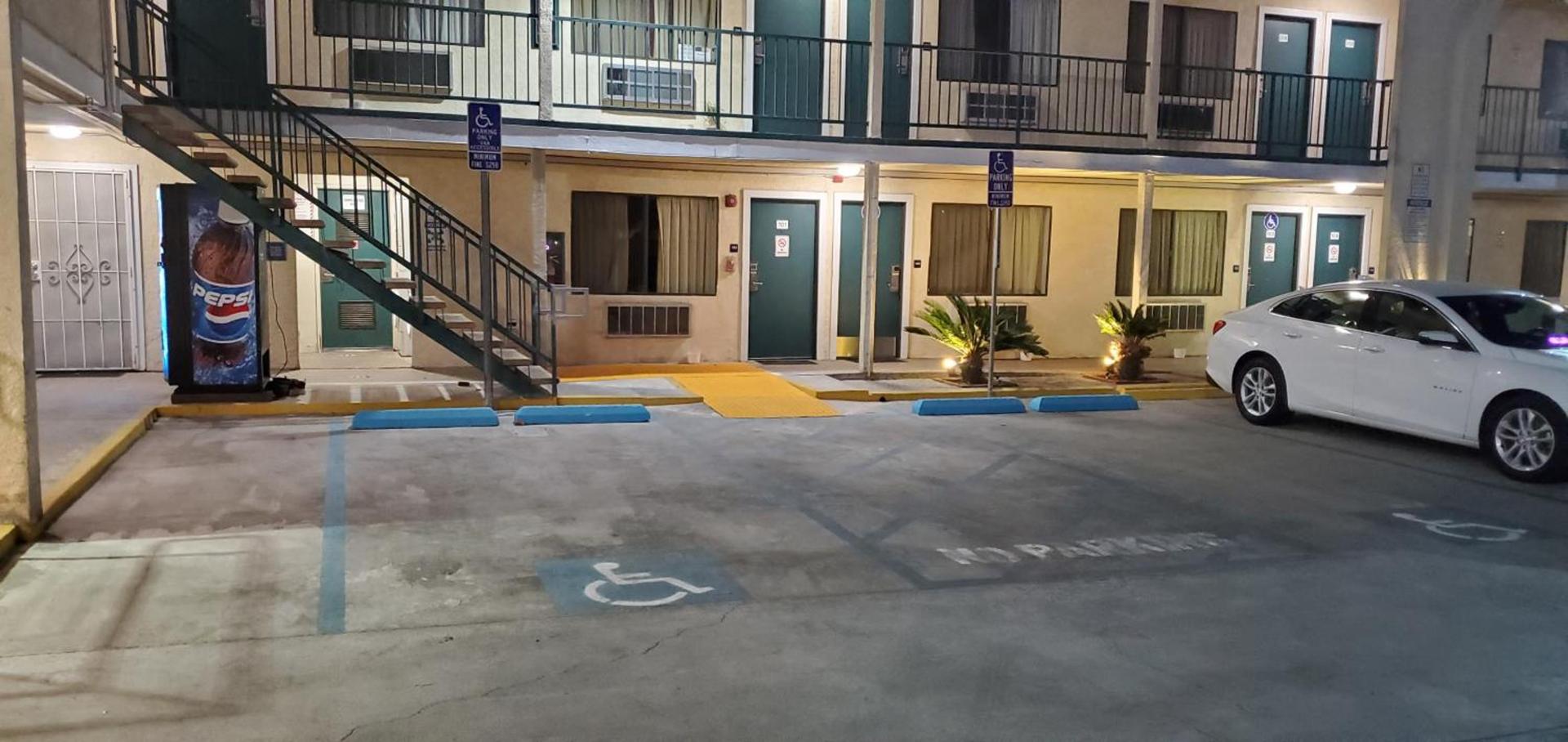 Anaheim National Inn photo 33