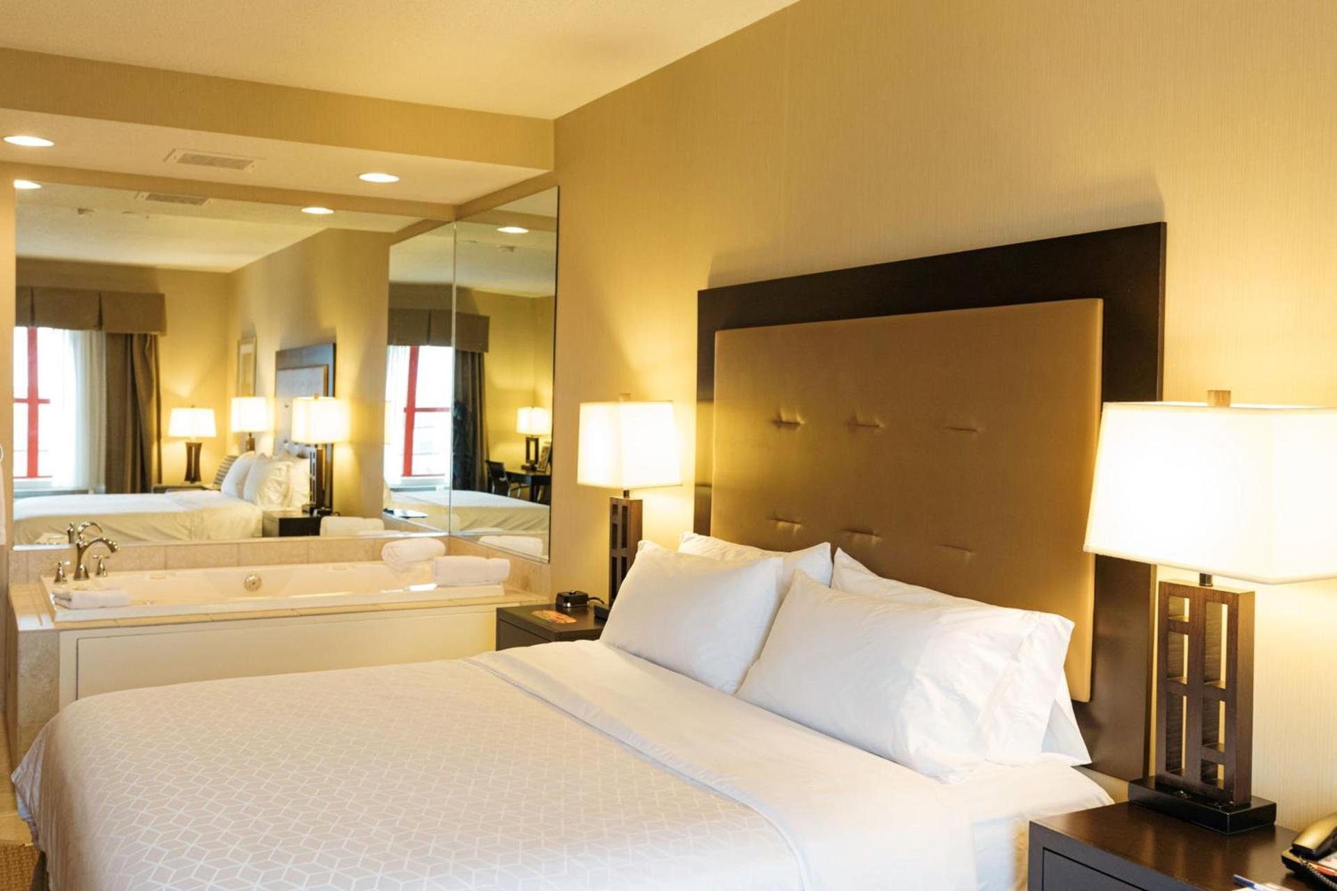 Holiday Inn Express & Suites - Olathe North by IHG photo 43