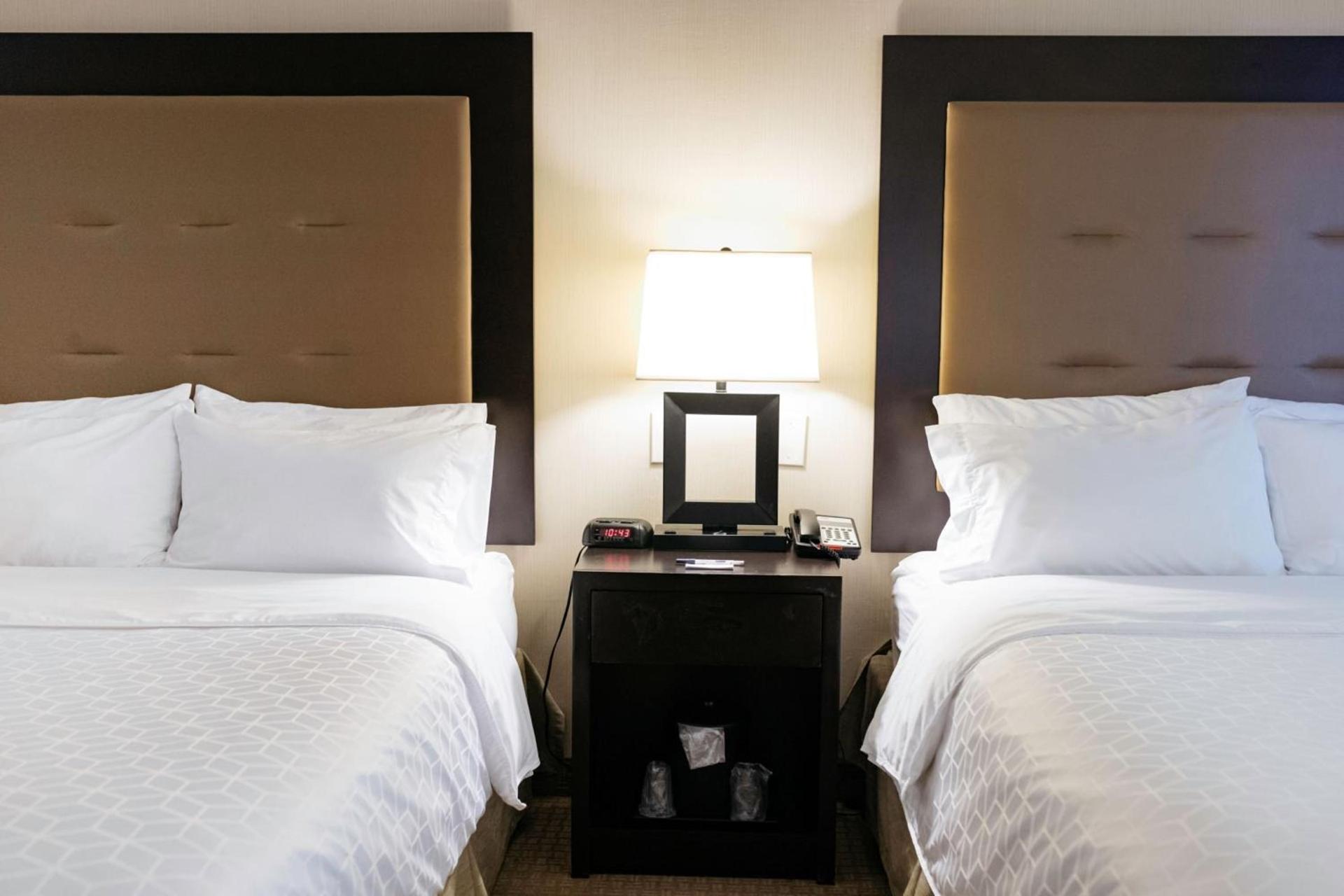 Holiday Inn Express & Suites - Olathe North by IHG photo 35