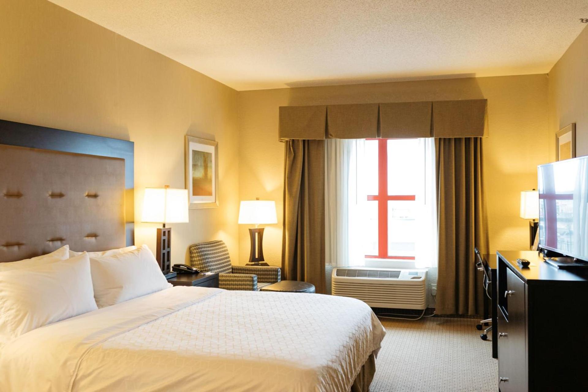 Holiday Inn Express & Suites - Olathe North by IHG photo 33