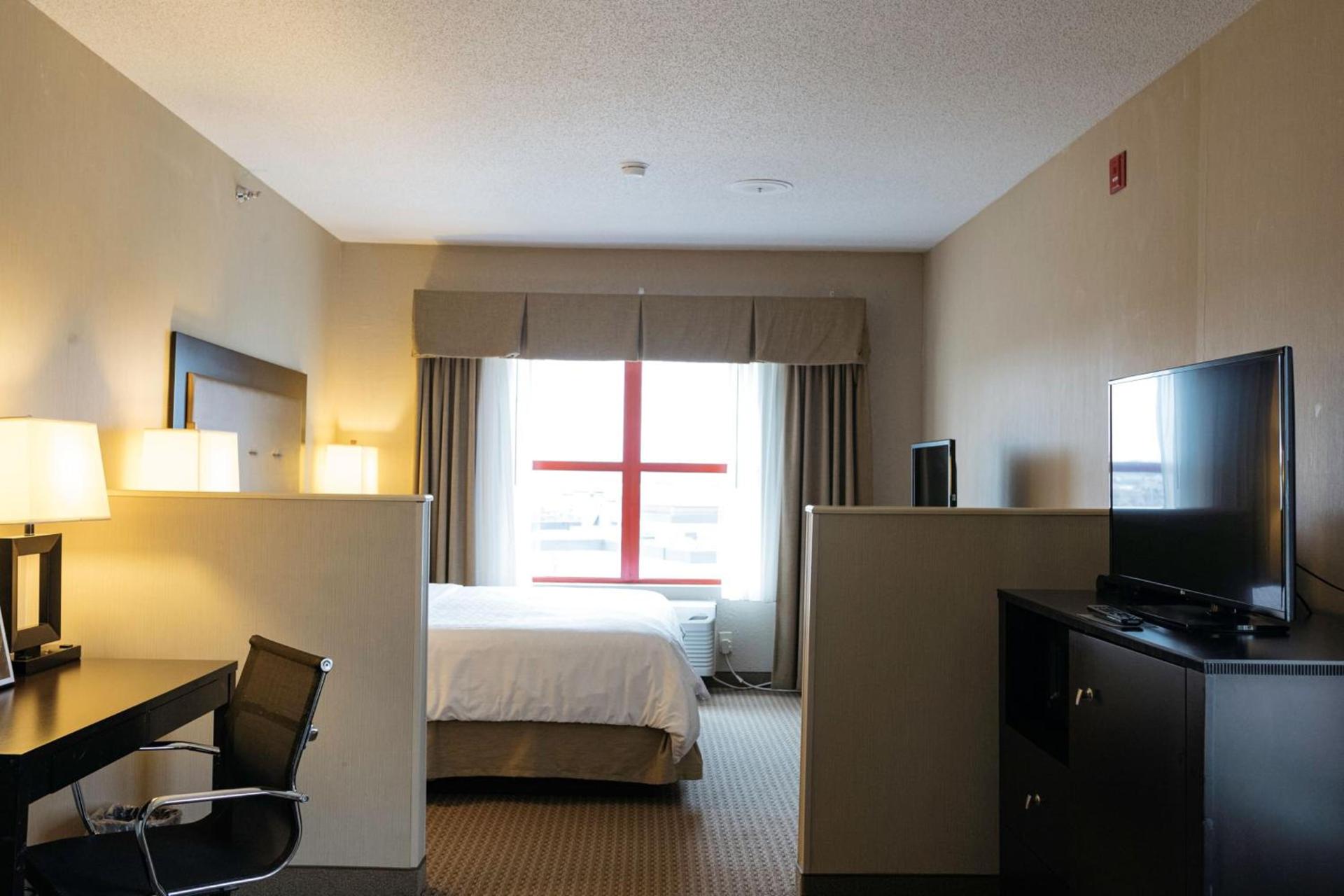 Holiday Inn Express & Suites - Olathe North by IHG photo 34