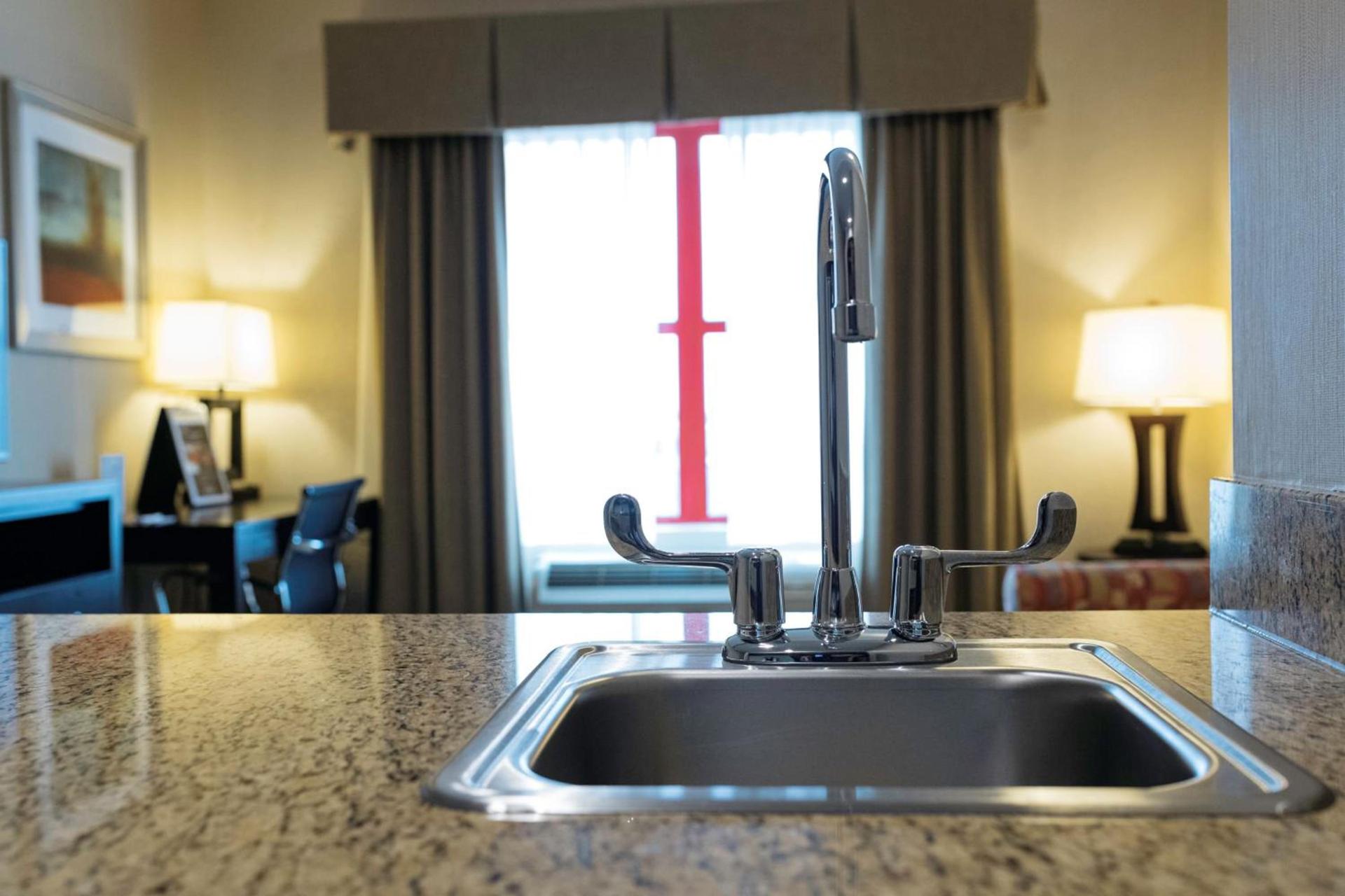 Holiday Inn Express & Suites - Olathe North by IHG photo 29