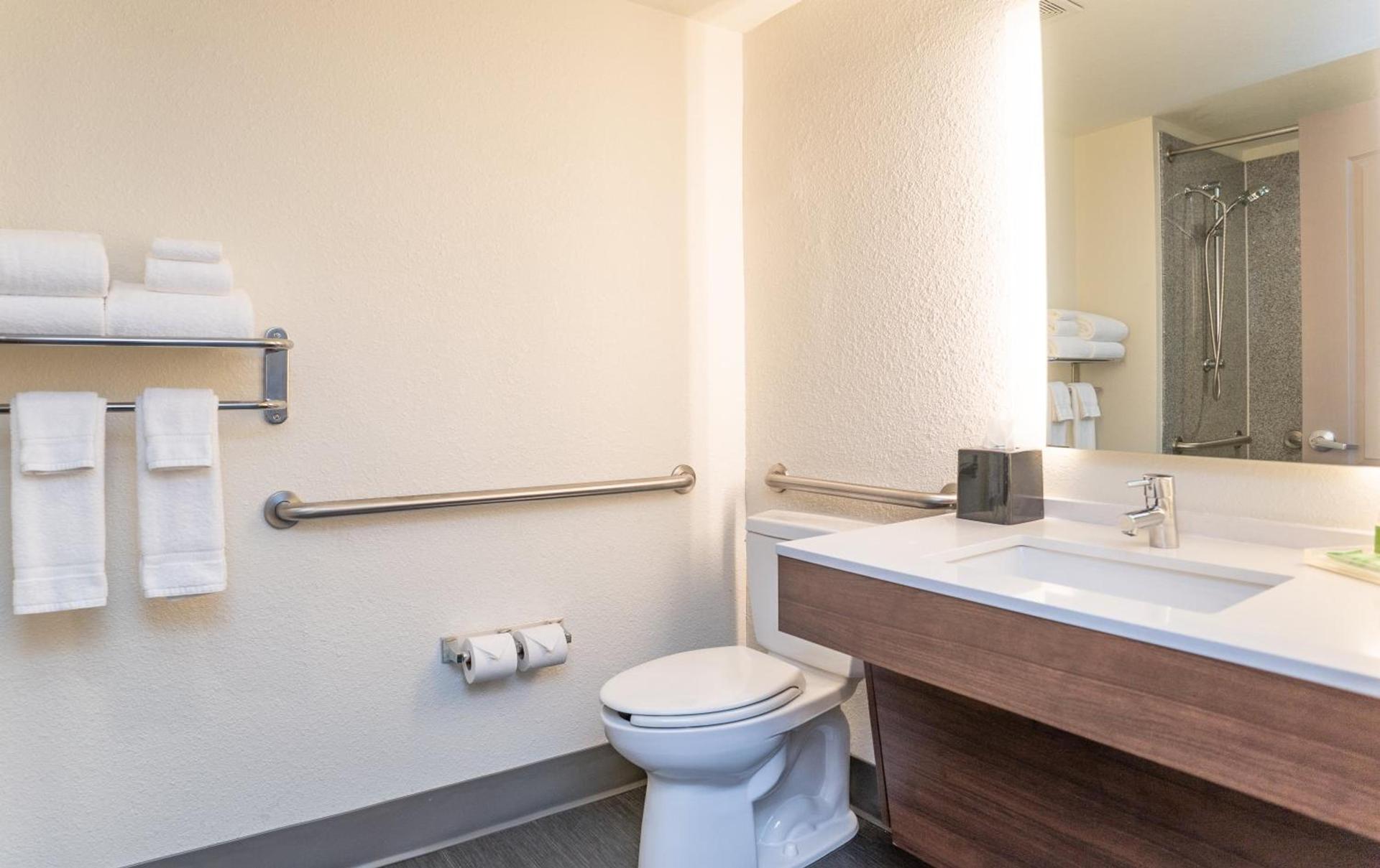 Holiday Inn Hotel & Suites Beaufort at Highway 21 by IHG photo 18