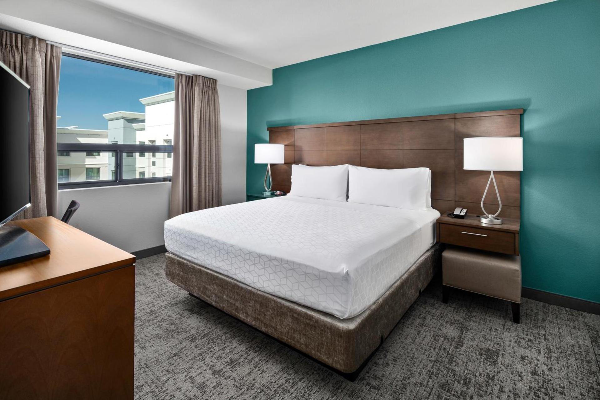 Staybridge Suites Irvine - John Wayne Airport by IHG photo 54