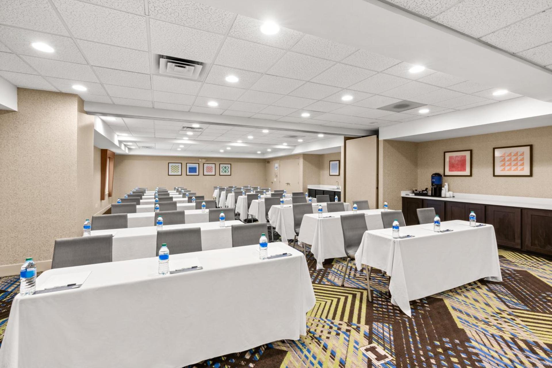 Holiday Inn Express and Suites Sumner by IHG photo 20