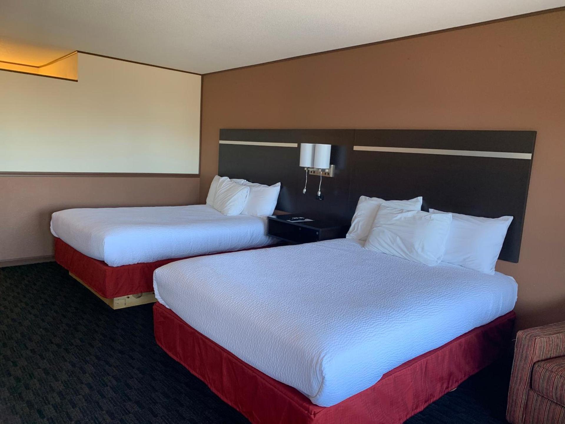 Americas Best Value Inn Wall photo 69