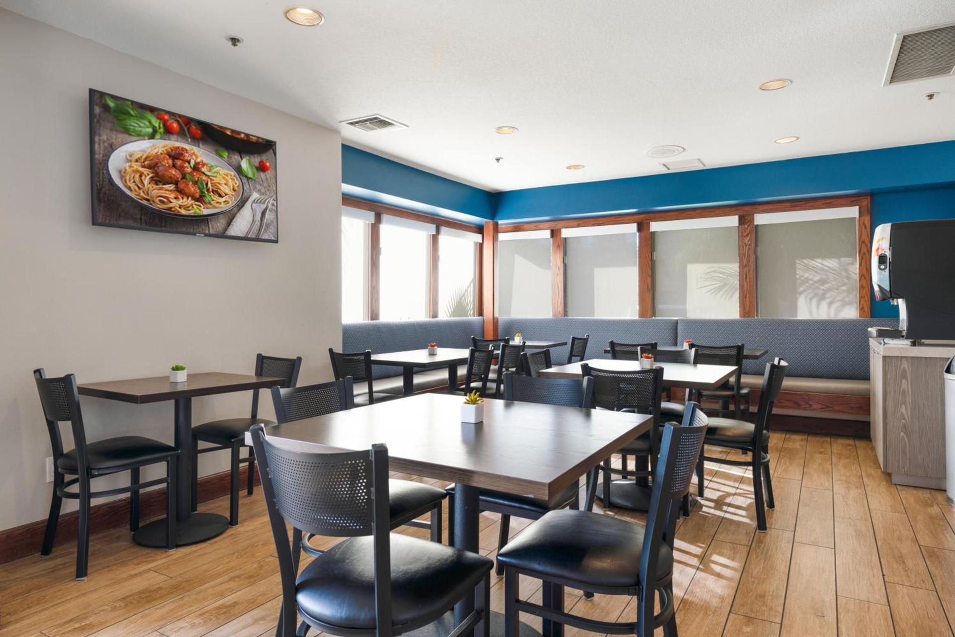 Chase Suites Brea-Fullerton - North Orange County photo 3
