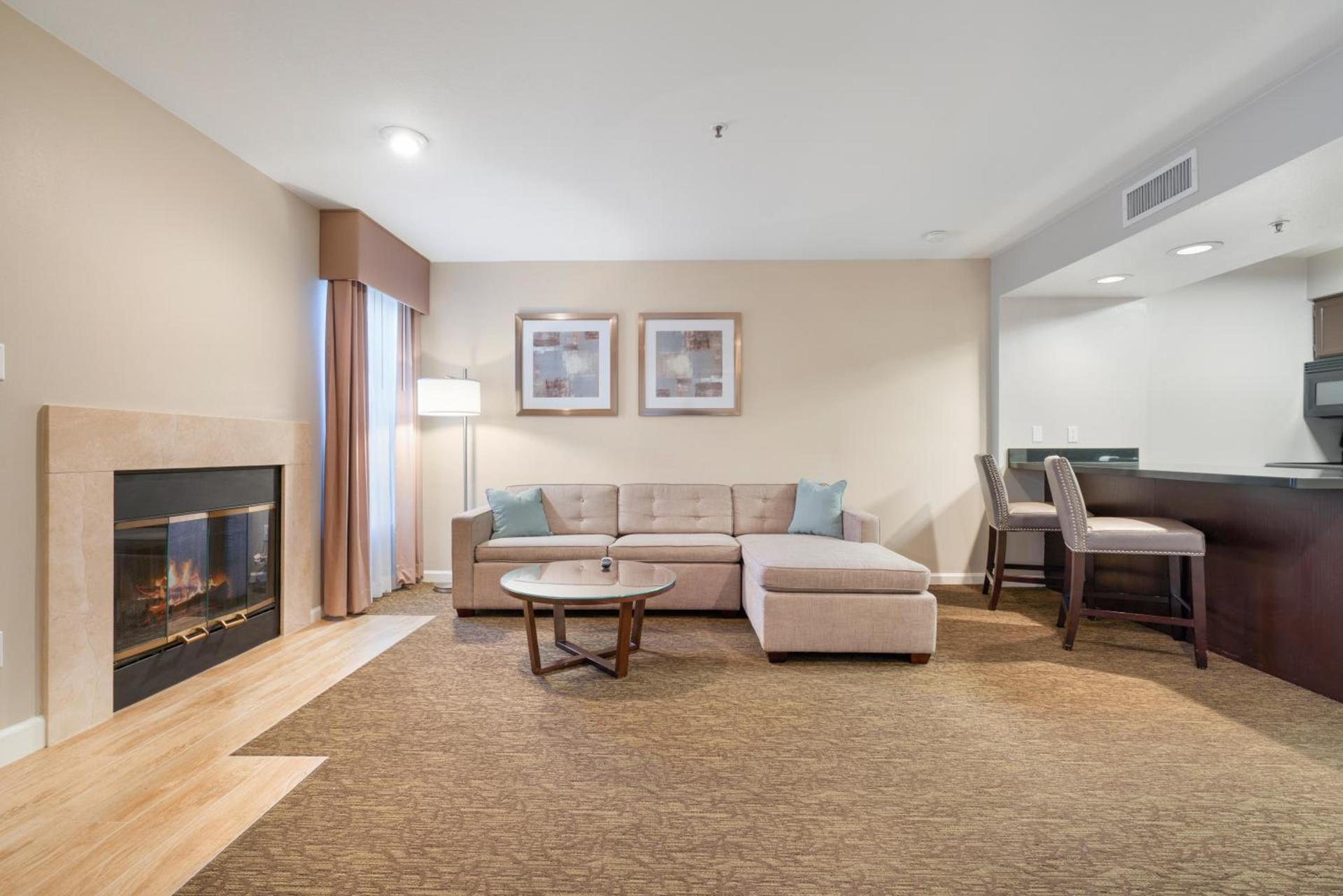 Chase Suites Brea-Fullerton - North Orange County photo 23