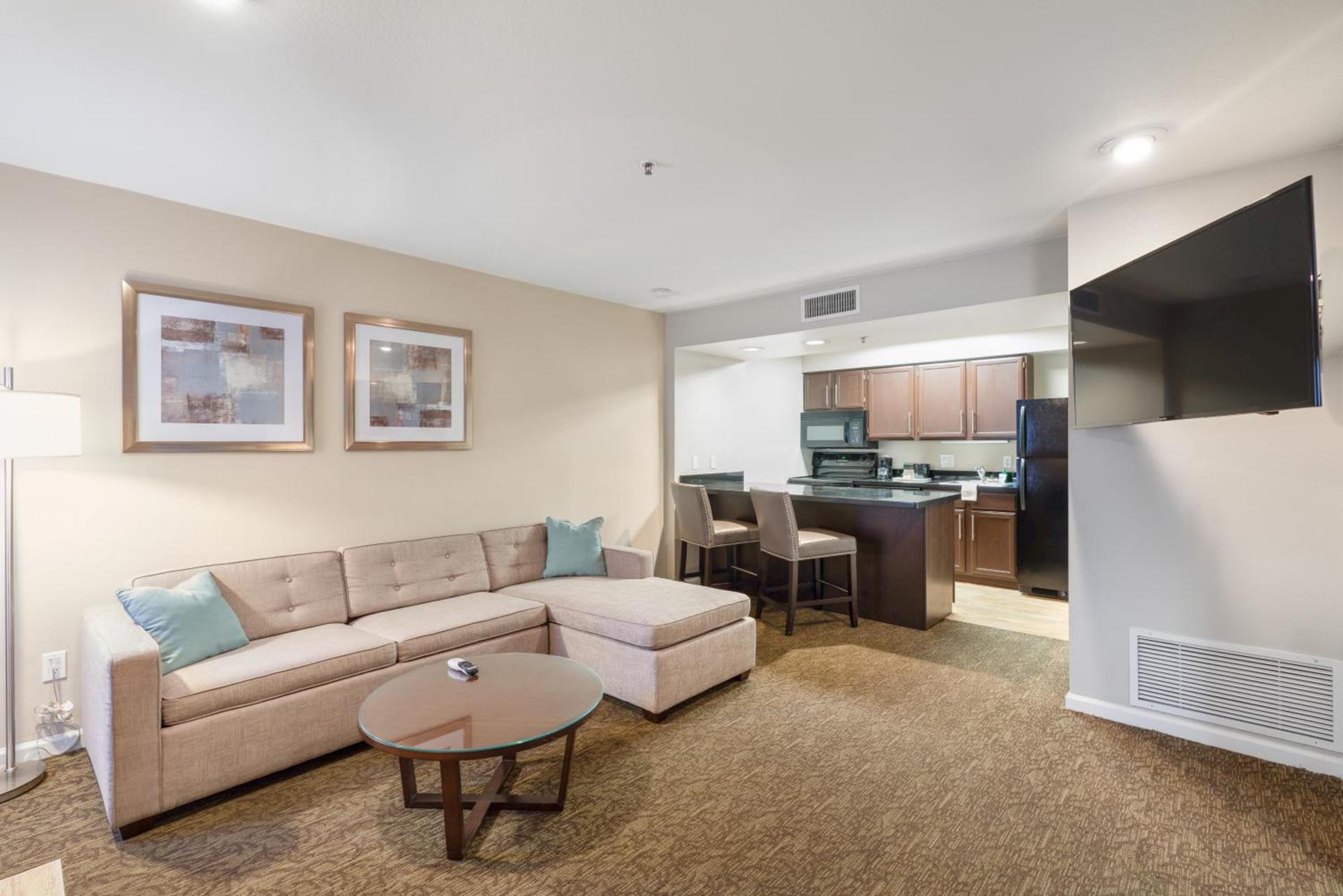 Chase Suites Brea-Fullerton - North Orange County photo 10