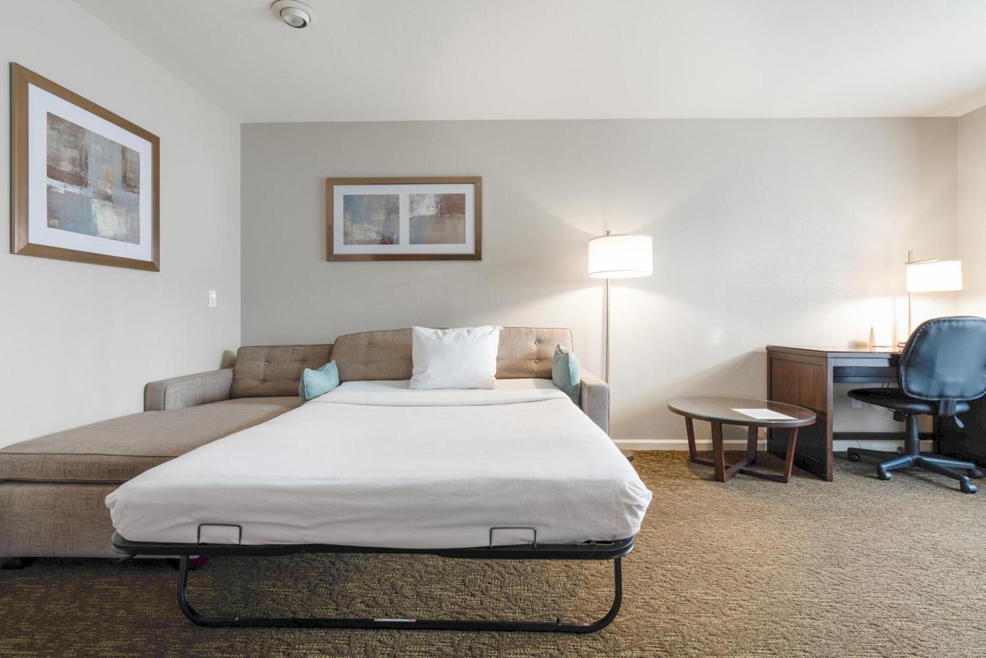 Chase Suites Brea-Fullerton - North Orange County photo 45